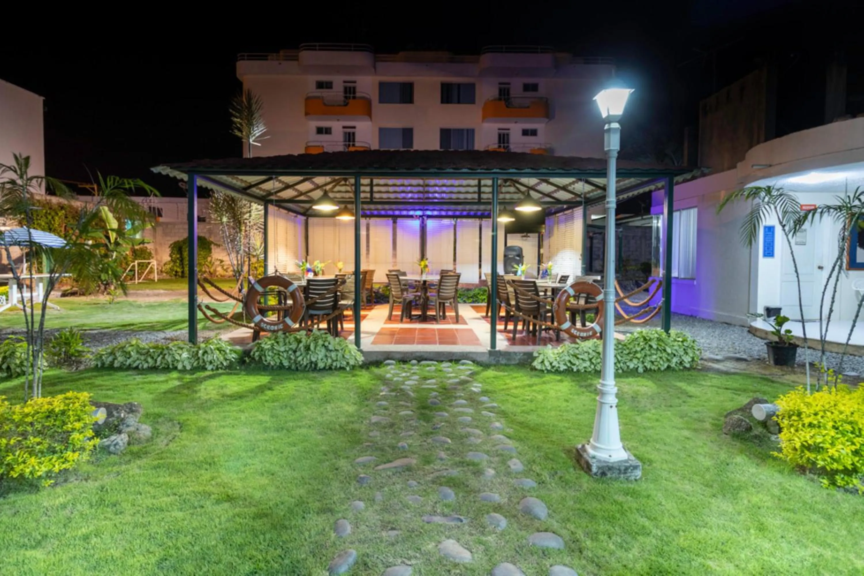 Garden in Oceanic Lodge