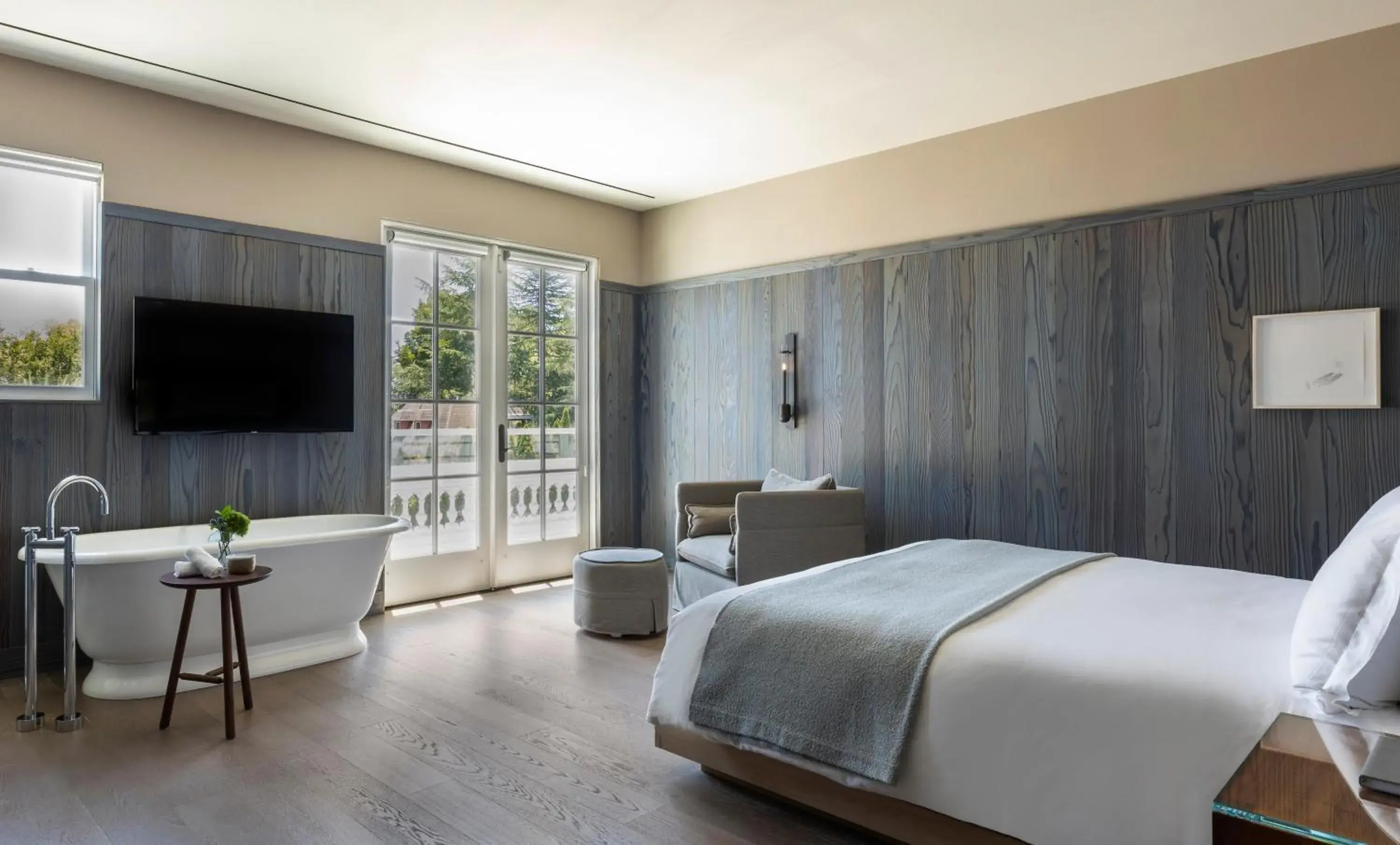 Historic Manor King Room with Bath Tub - Mobility Accessible in Alila Napa Valley, a Hyatt Resort Historic Manor King Room with Bath Tub - Mobility Accessible in Alila Napa Valley, a Hyatt Resort