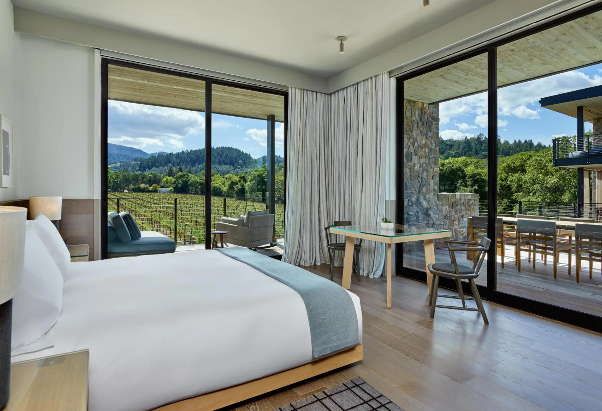 Photo of the whole room, Bed in Alila Napa Valley, a Hyatt Resort