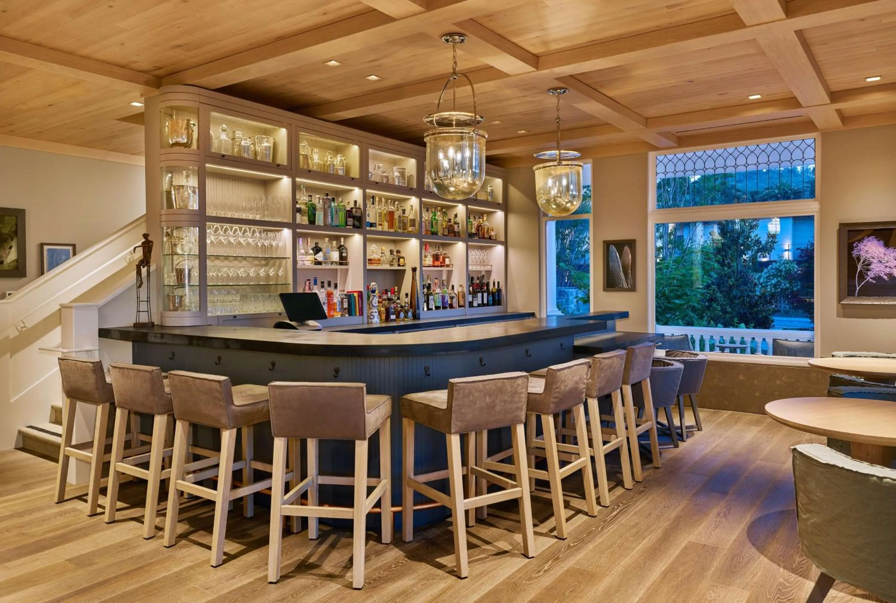 Lounge or bar in Alila Napa Valley, a Hyatt Resort