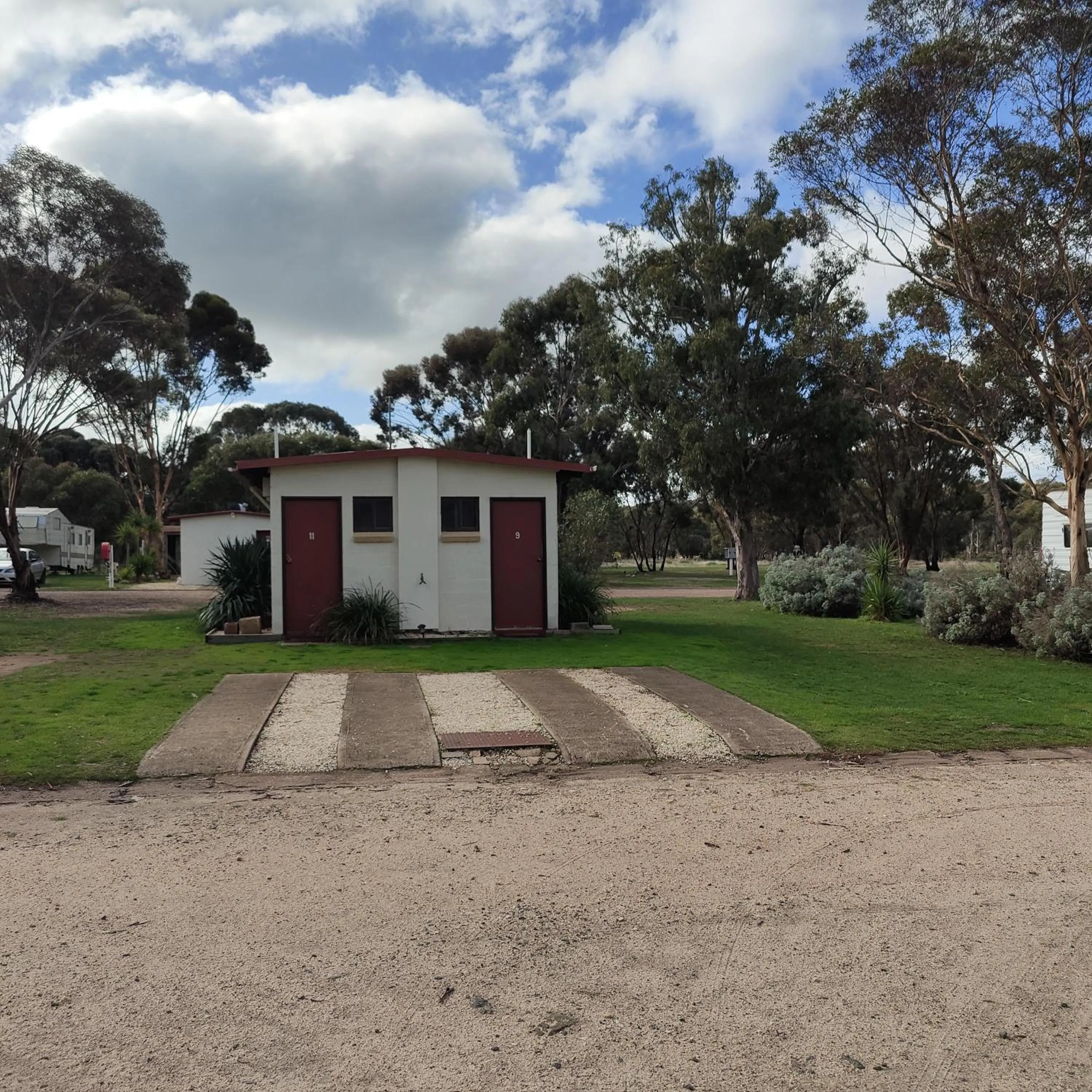 Inglewood Motel and Caravan Park Victoria