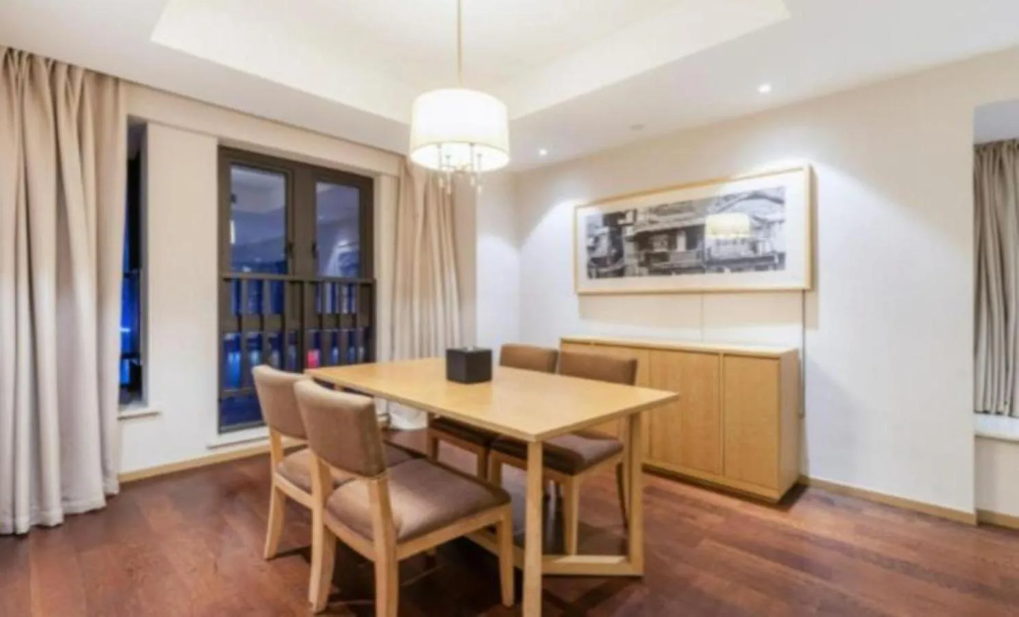 Living room in Somerset Yangtze River Chongqing