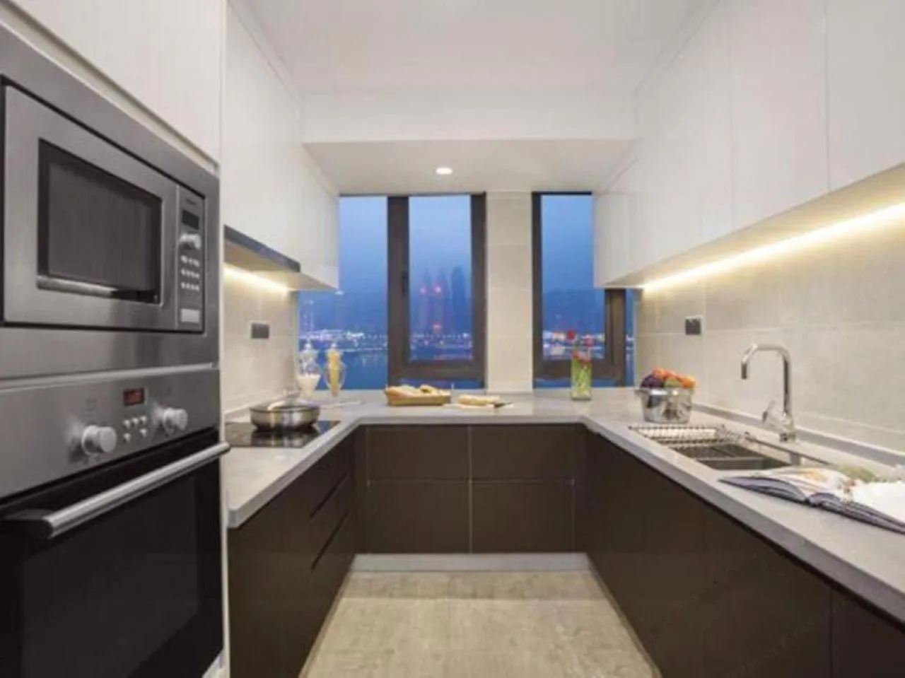 Kitchen or kitchenette in Somerset Yangtze River Chongqing