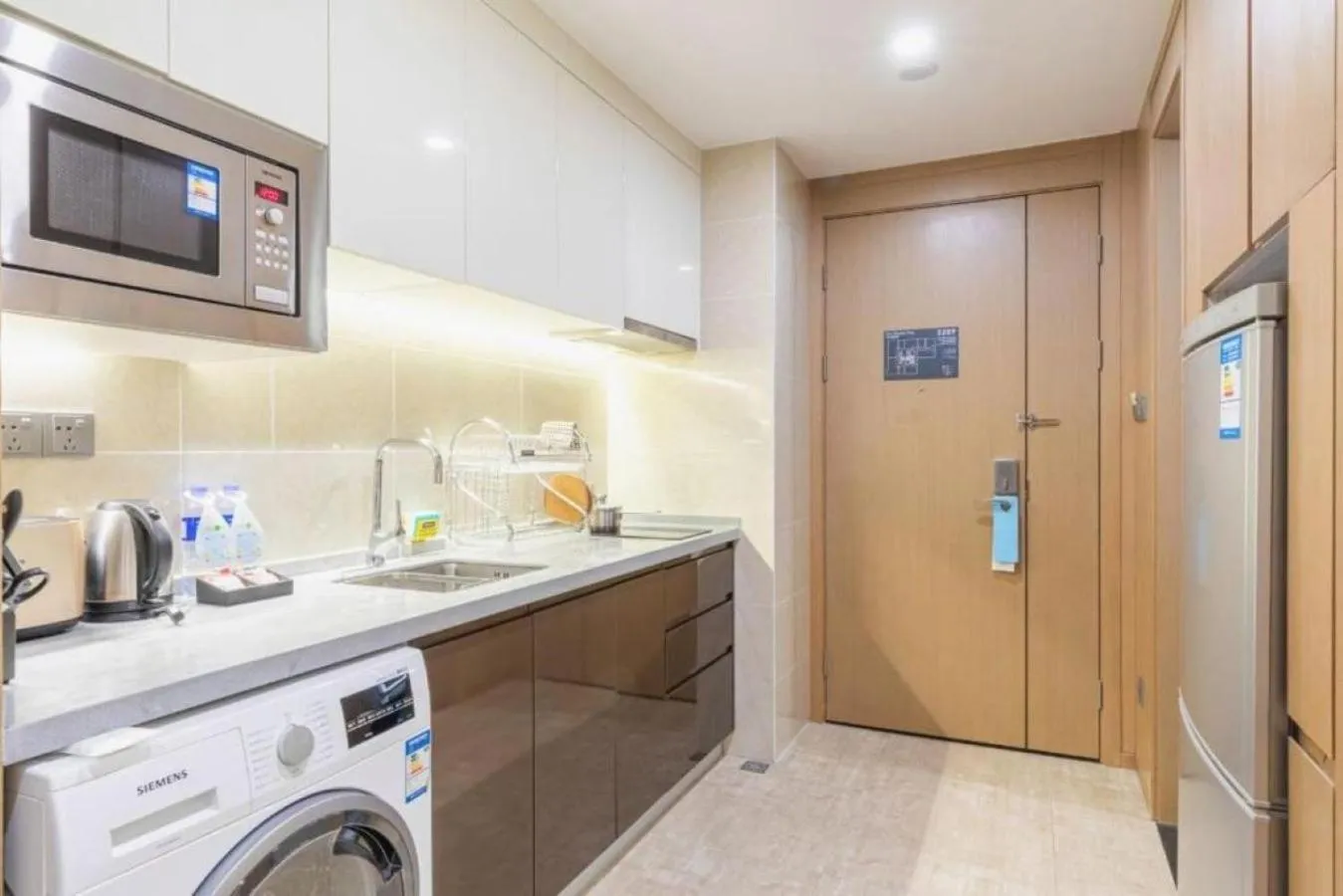 Kitchen or kitchenette in Somerset Yangtze River Chongqing