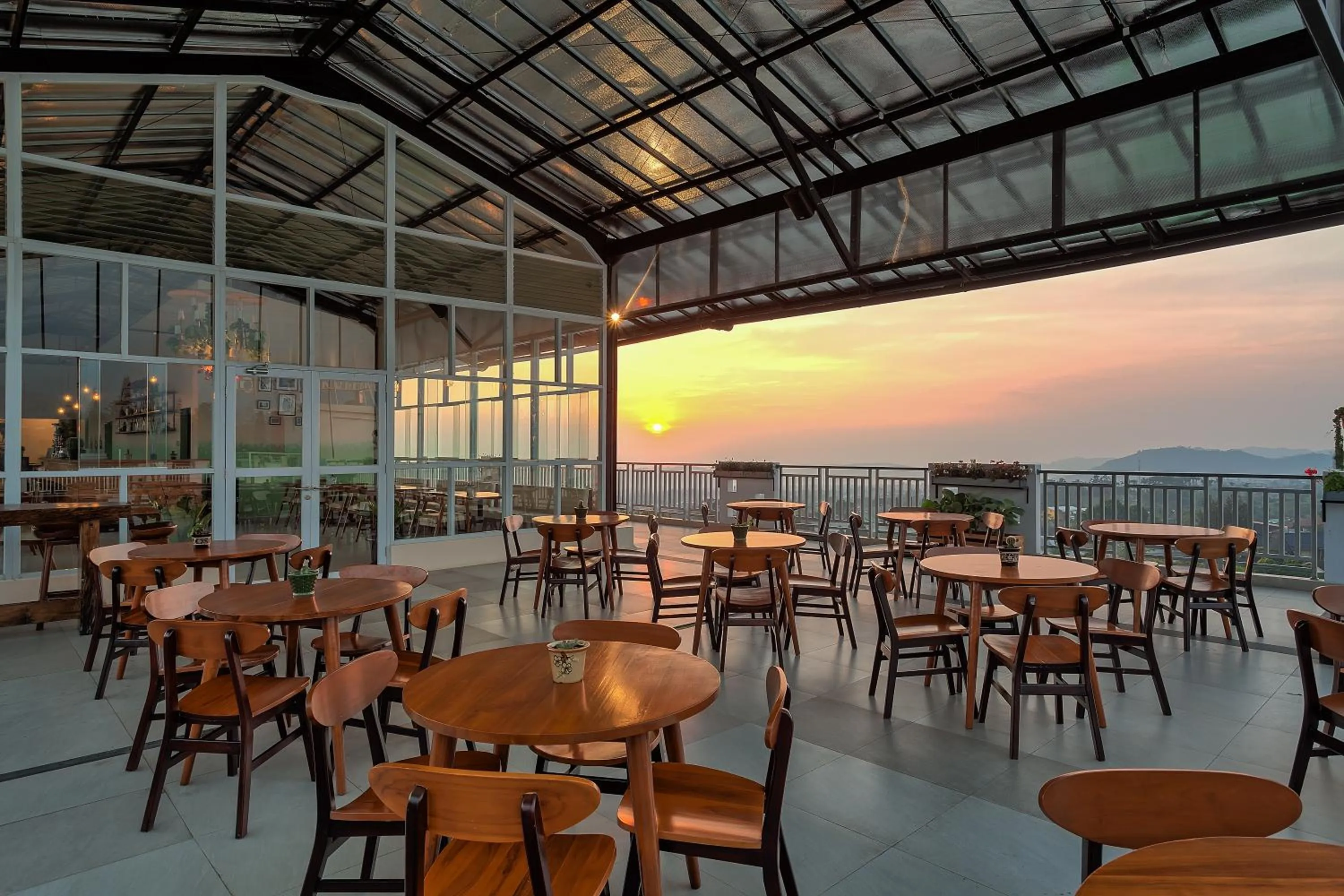 Area and facilities in Le Eminence Puncak Hotel Convention & Resort