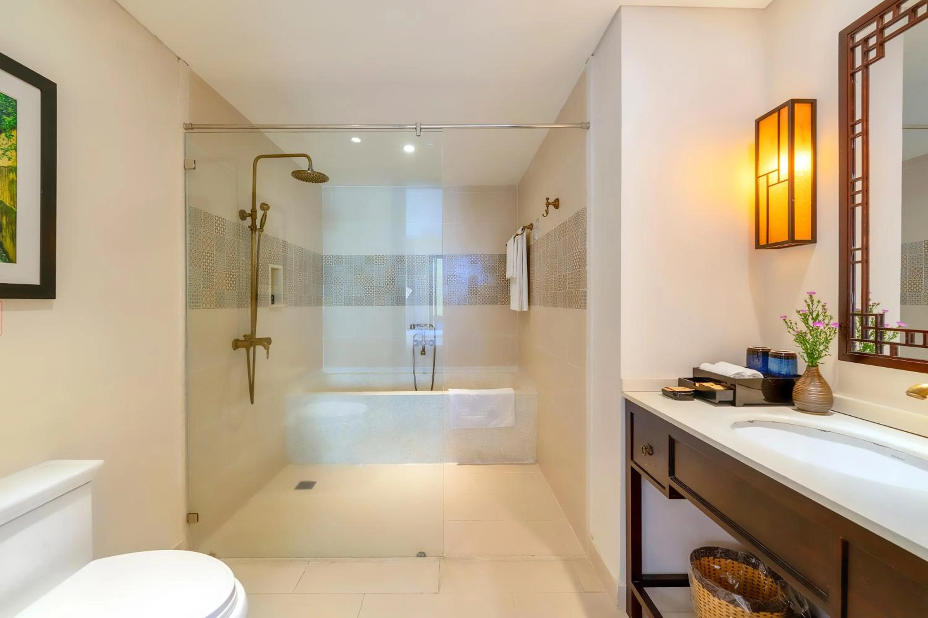 Shower in Hoi An Central Boutique Hotel & Spa (Little Hoi An Central Boutique Hotel & Spa)
