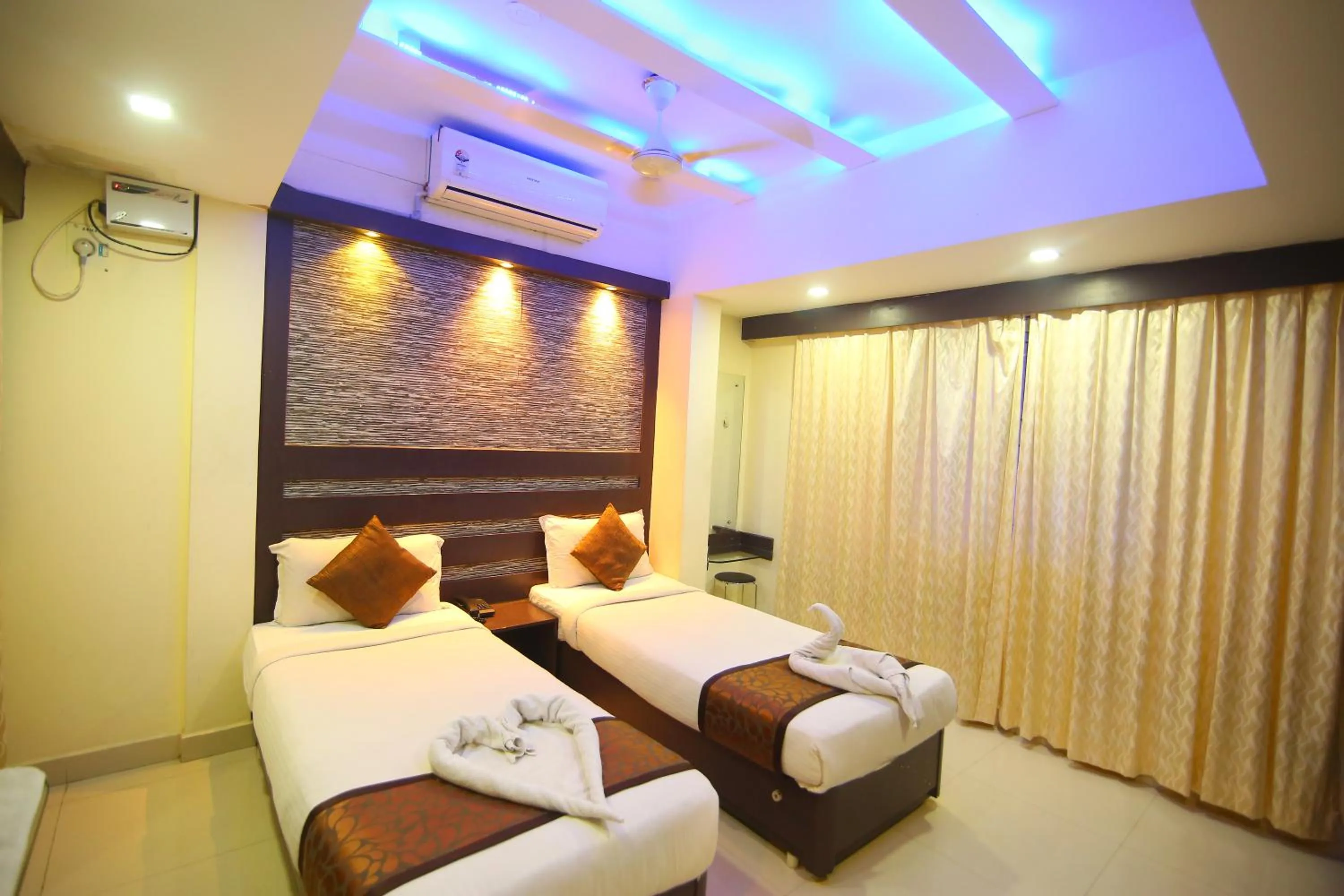 Bed in Hotel White Mount