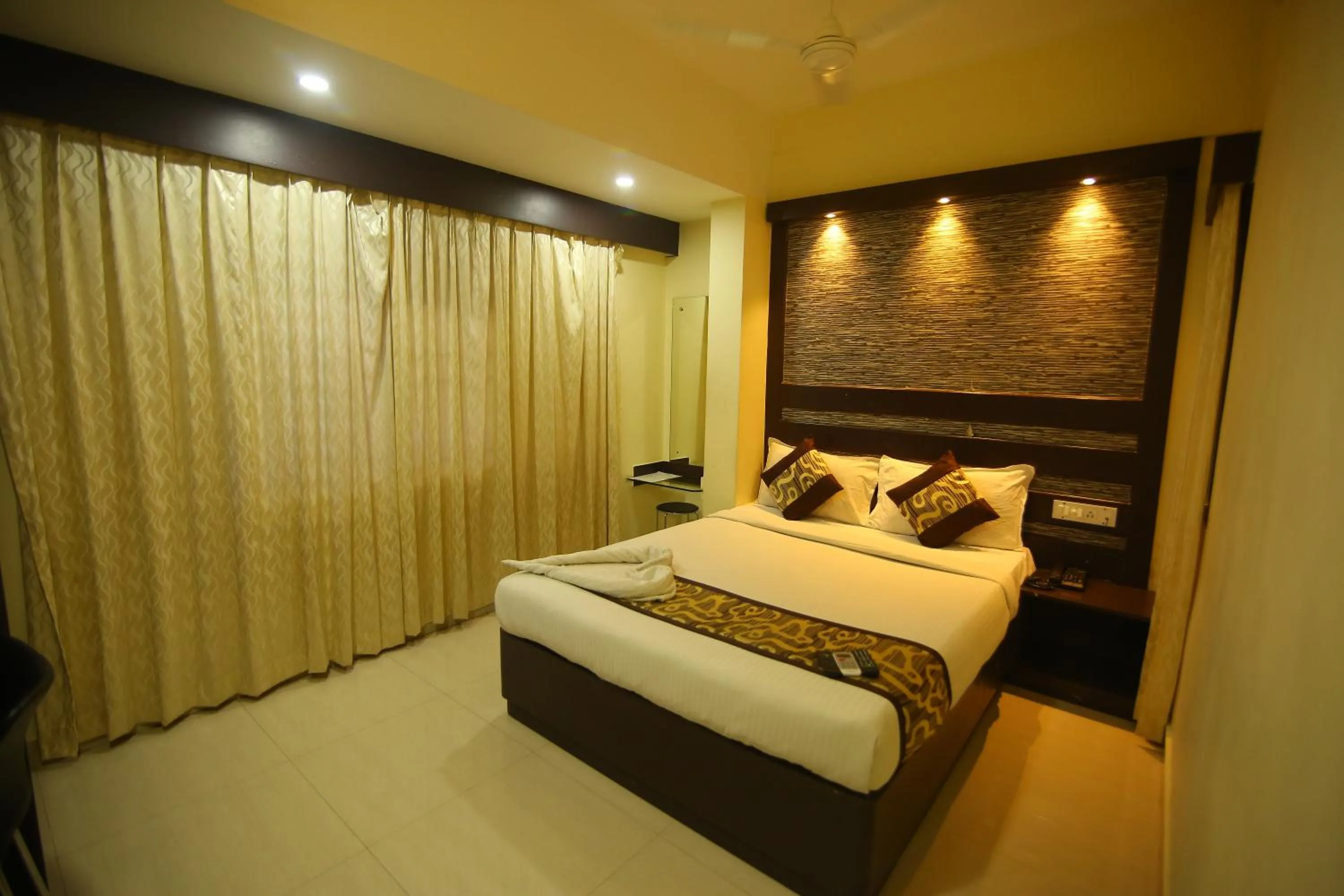 Bed in Hotel White Mount