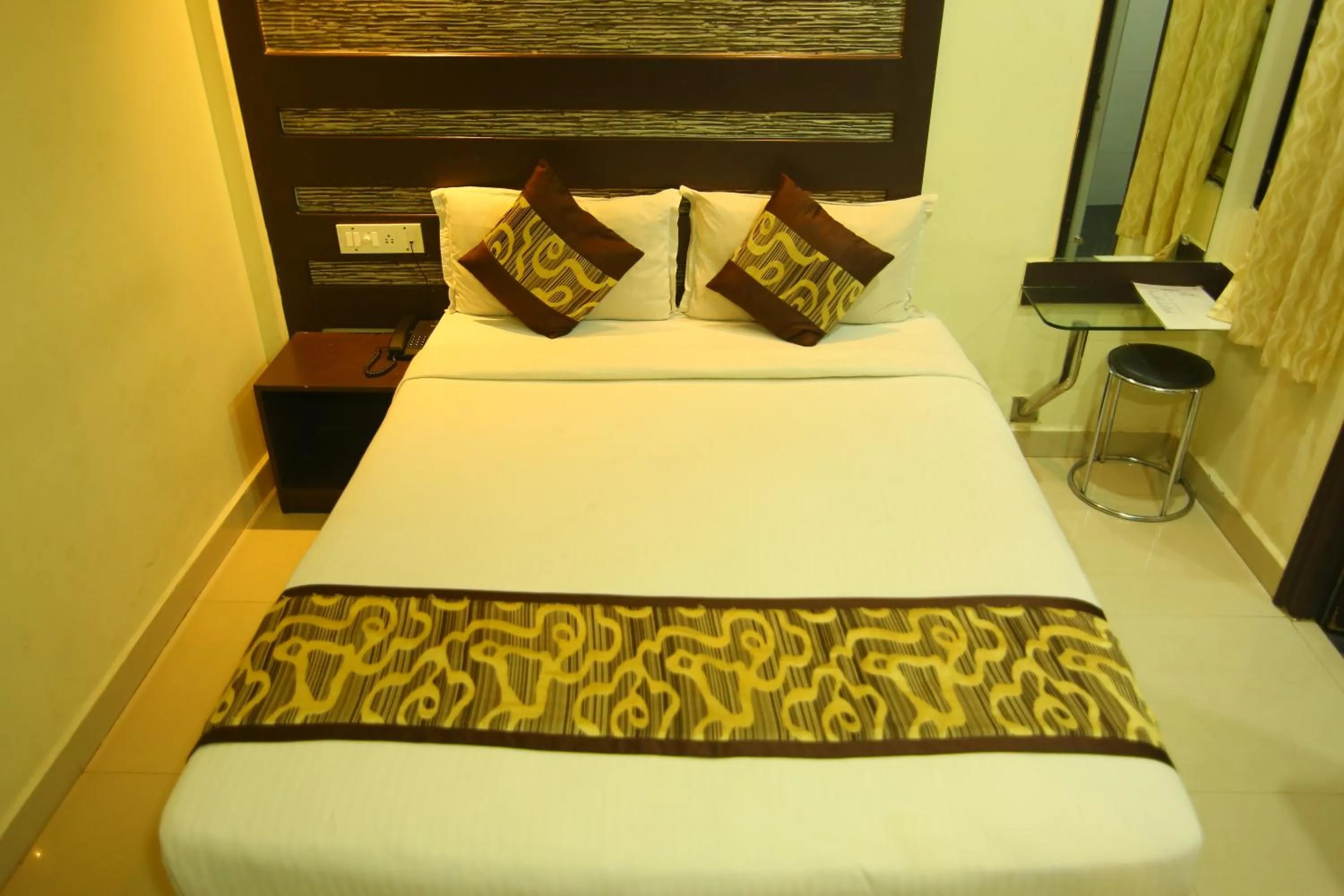 Bed in Hotel White Mount