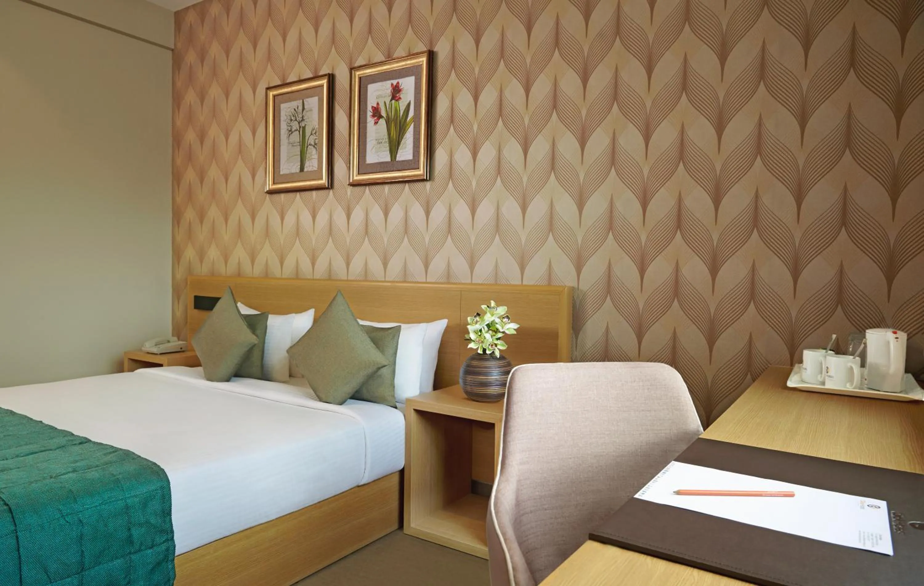 Shower, Bed in Click Hotel, Junagadh