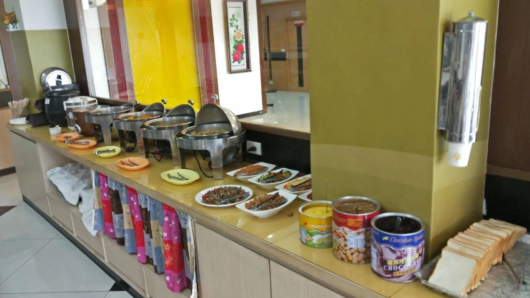 Breakfast in Puti Commercial Hotel