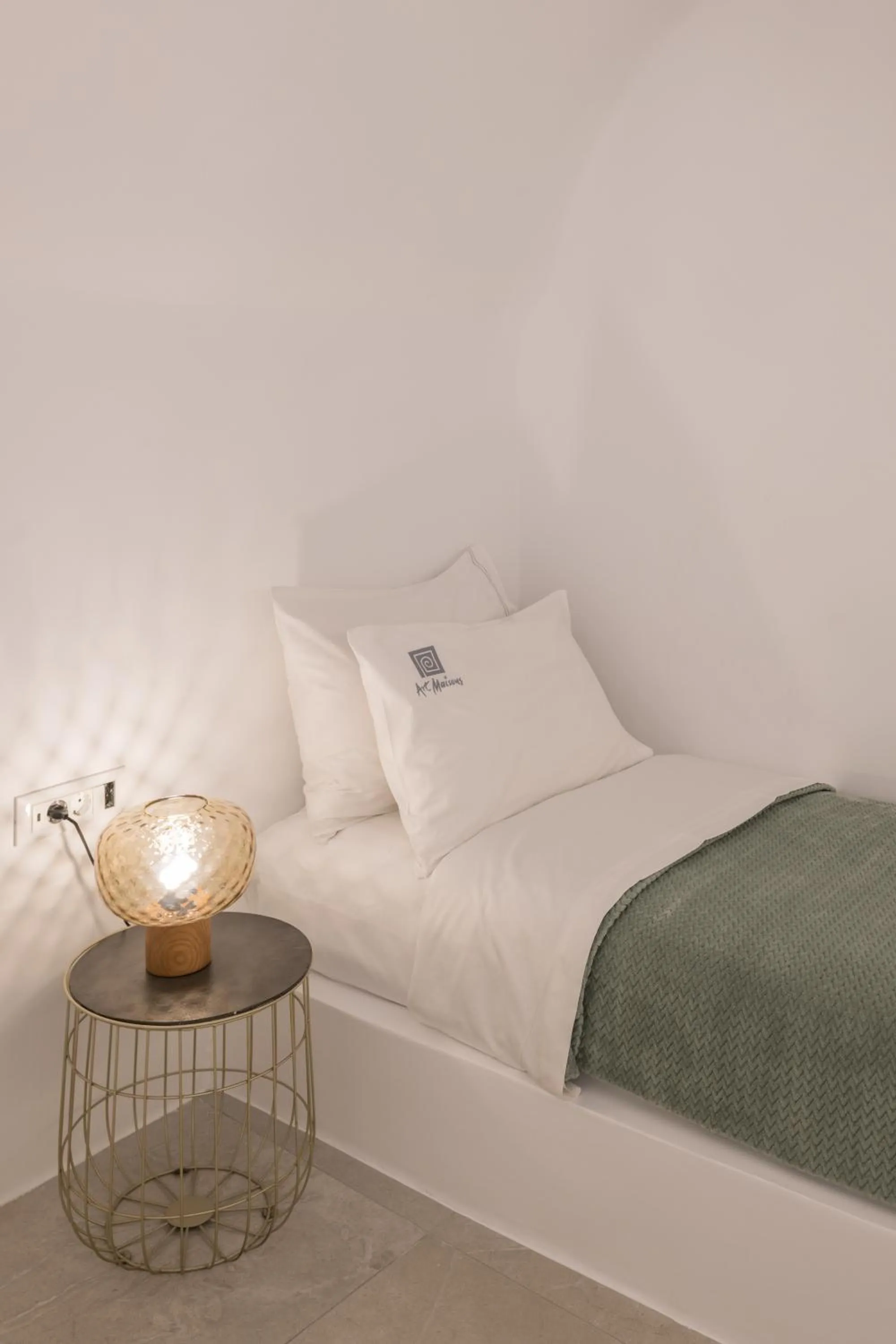 Bed in Aspaki by Art Maisons