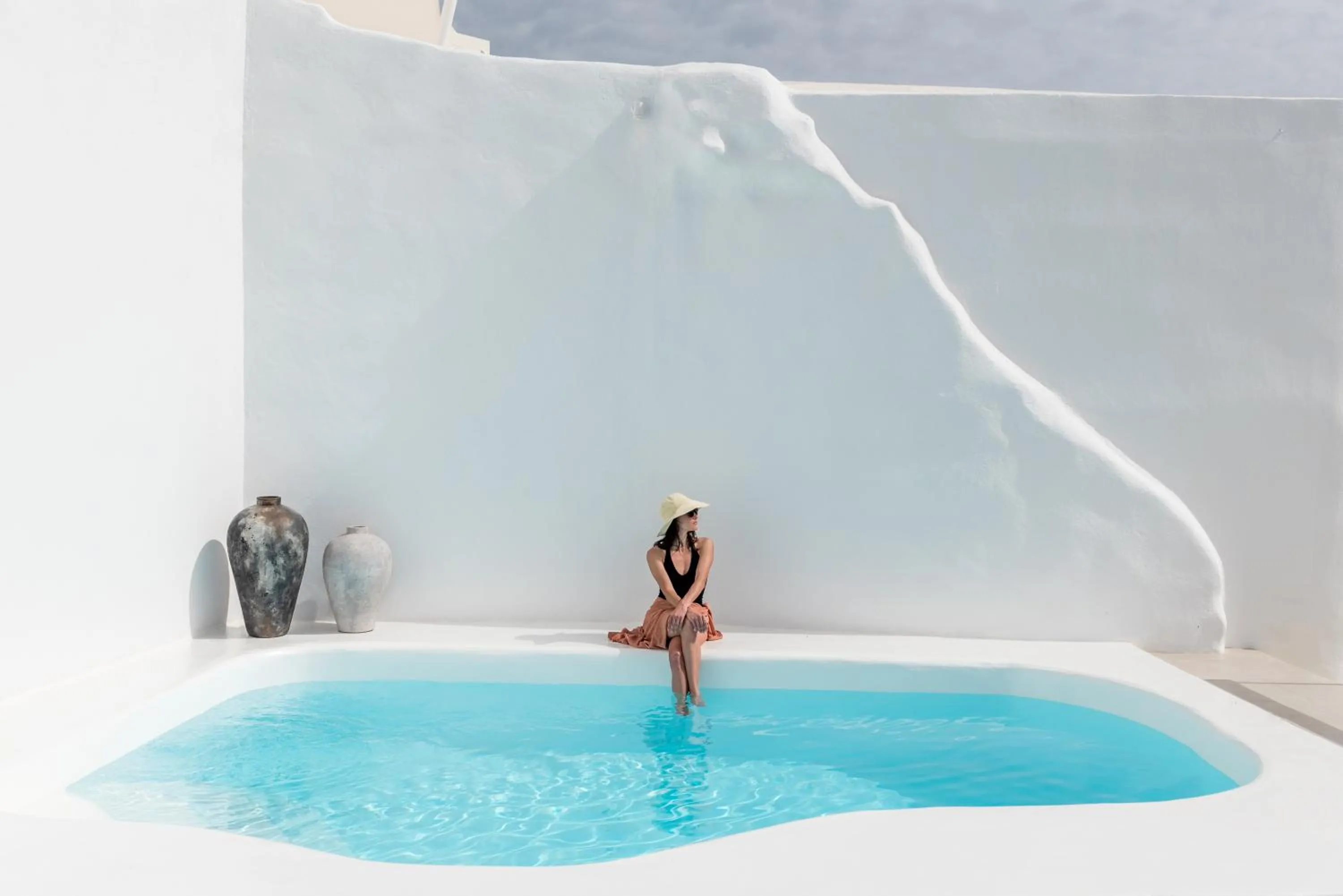 Swimming pool in Aspaki by Art Maisons