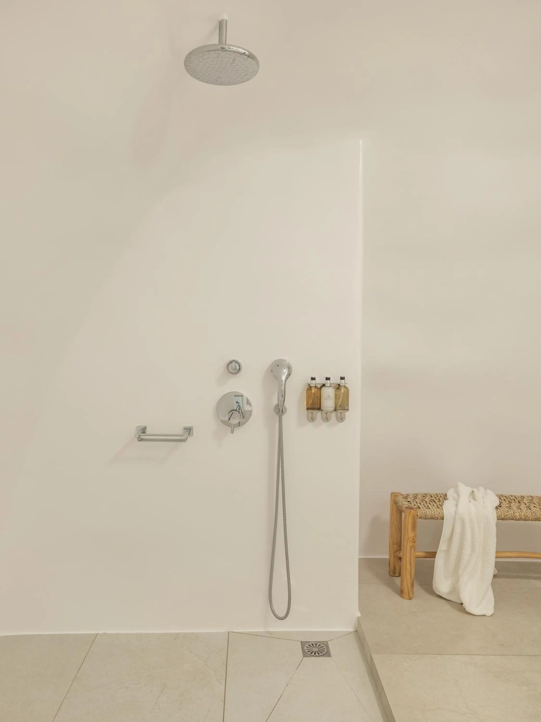 Aspaki by Art Maisons