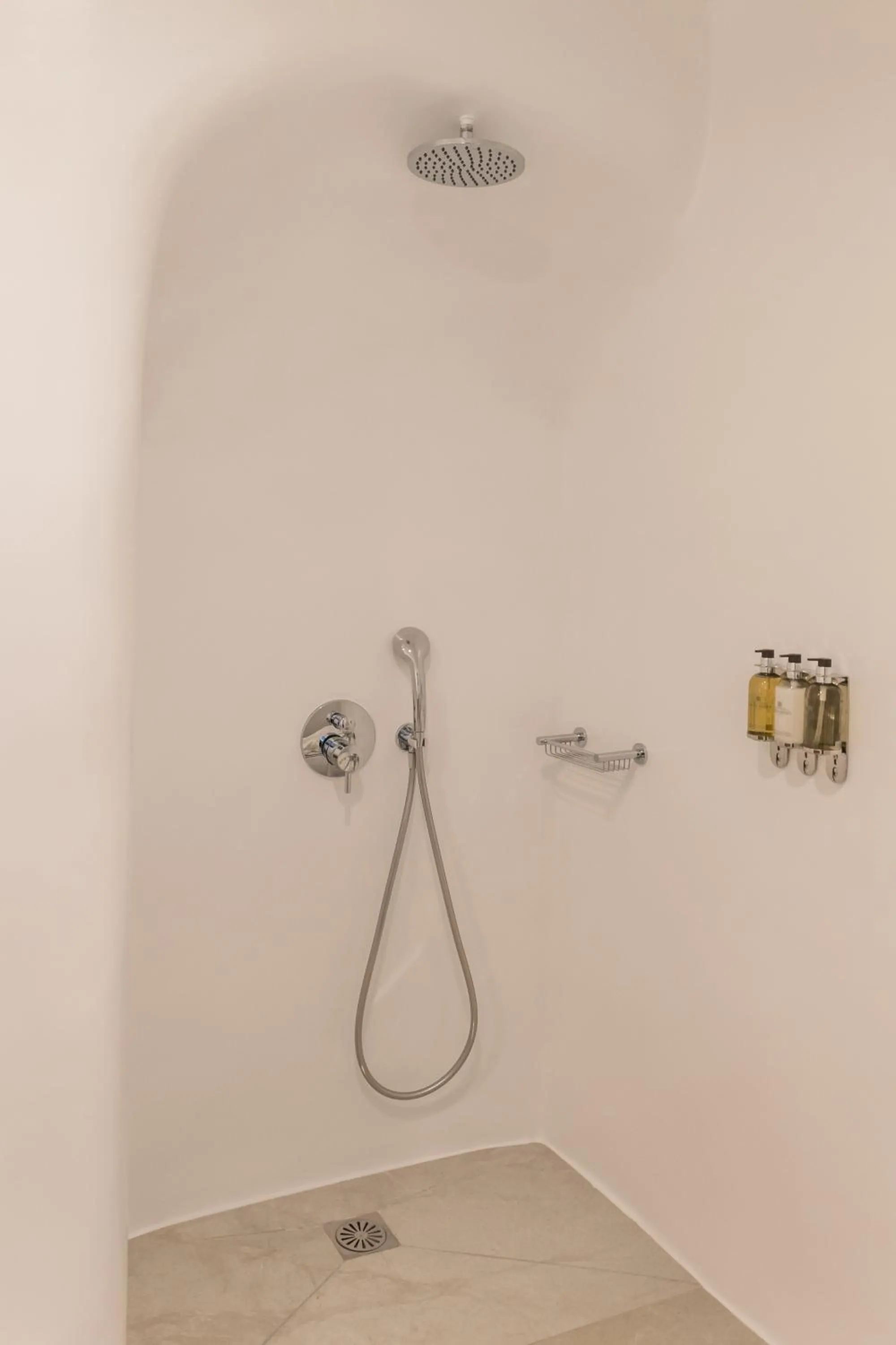 Aspaki by Art Maisons