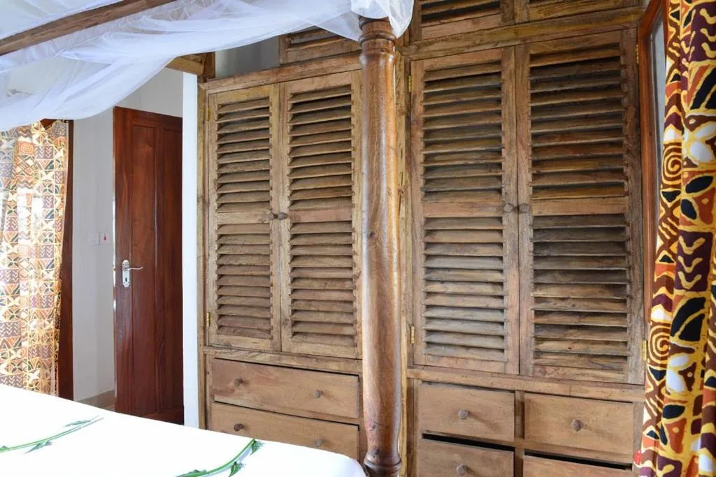 wardrobe, Bed in Rafiki Village