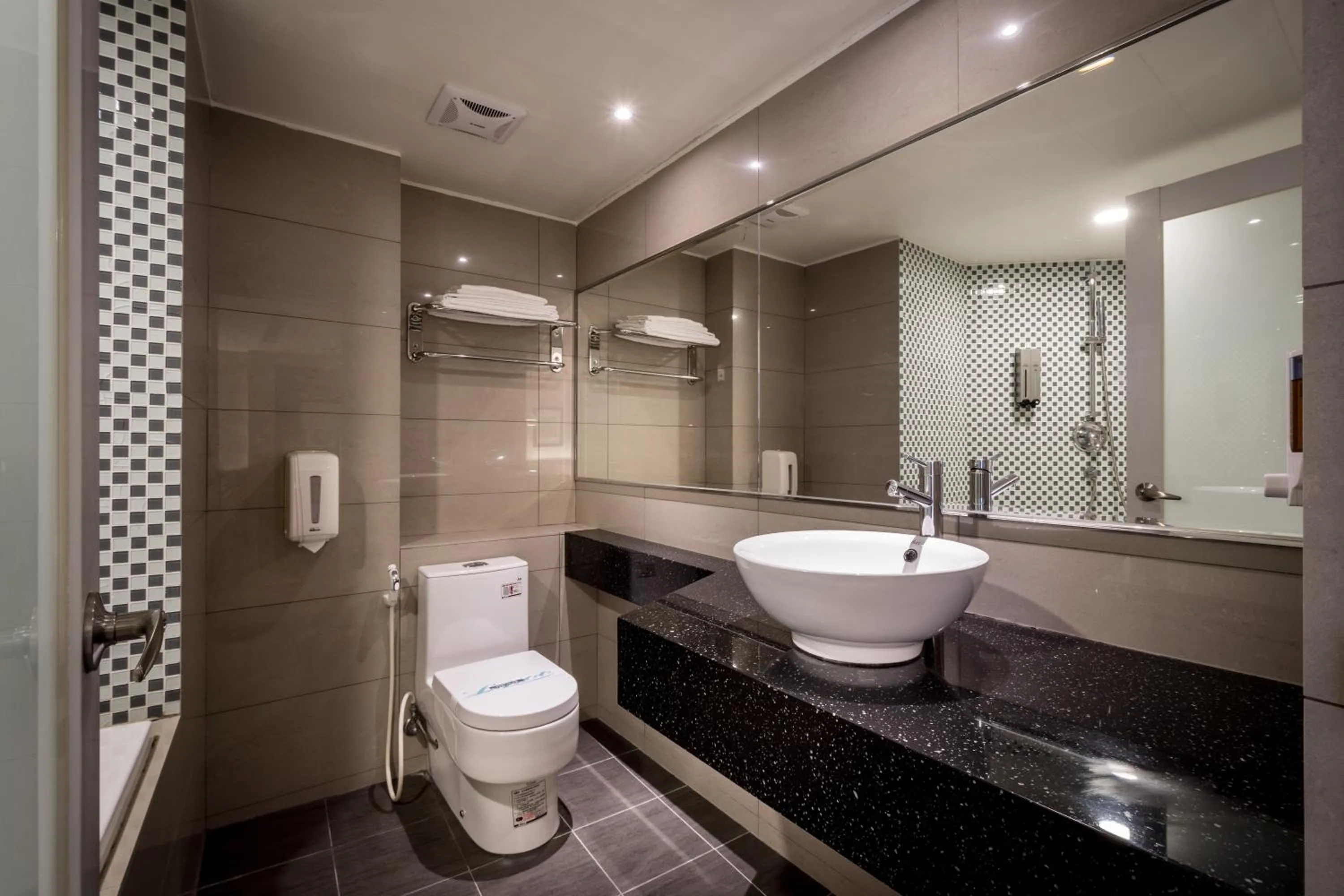 Bathroom in Royal Garden Hotel