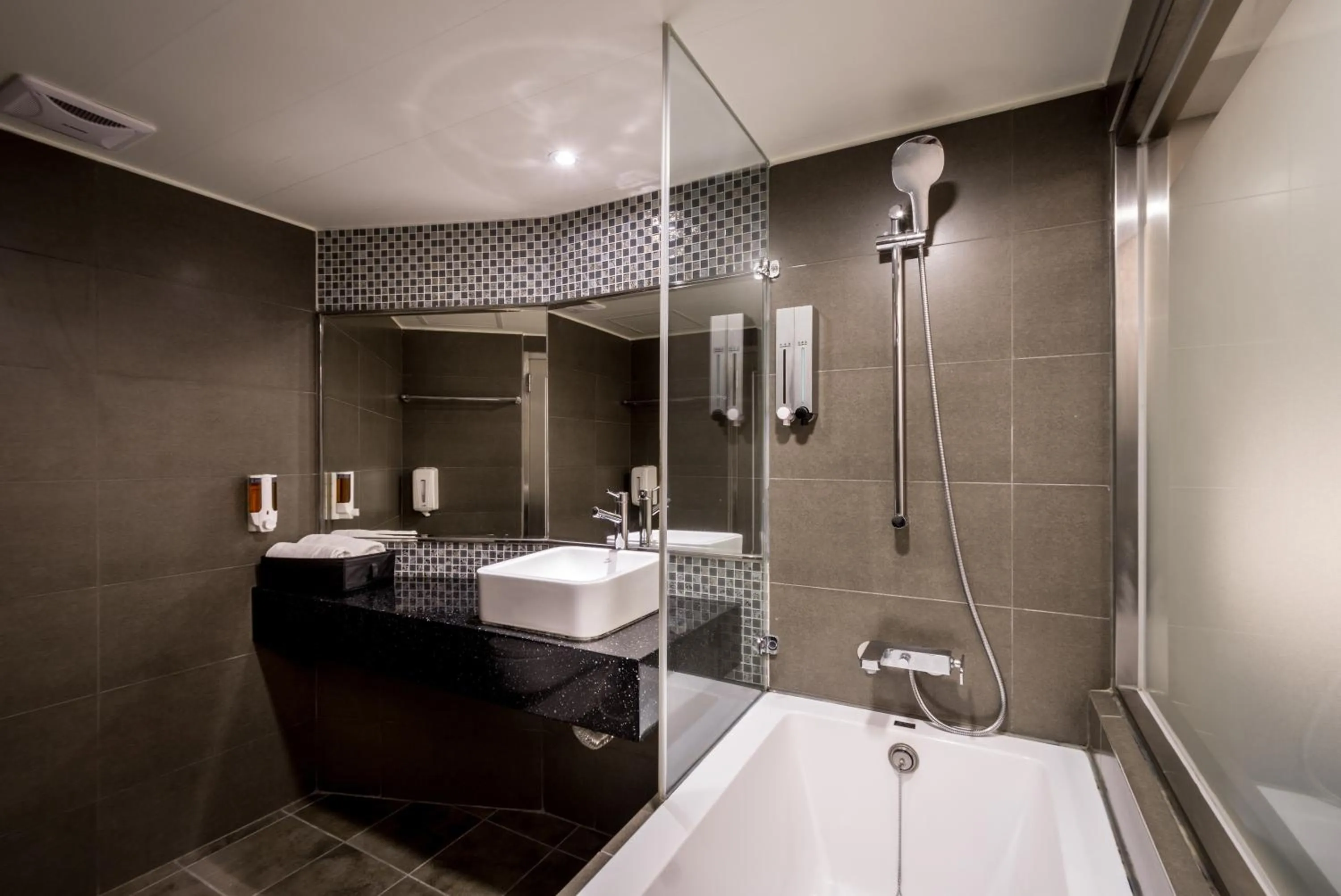 Bathroom in Royal Garden Hotel