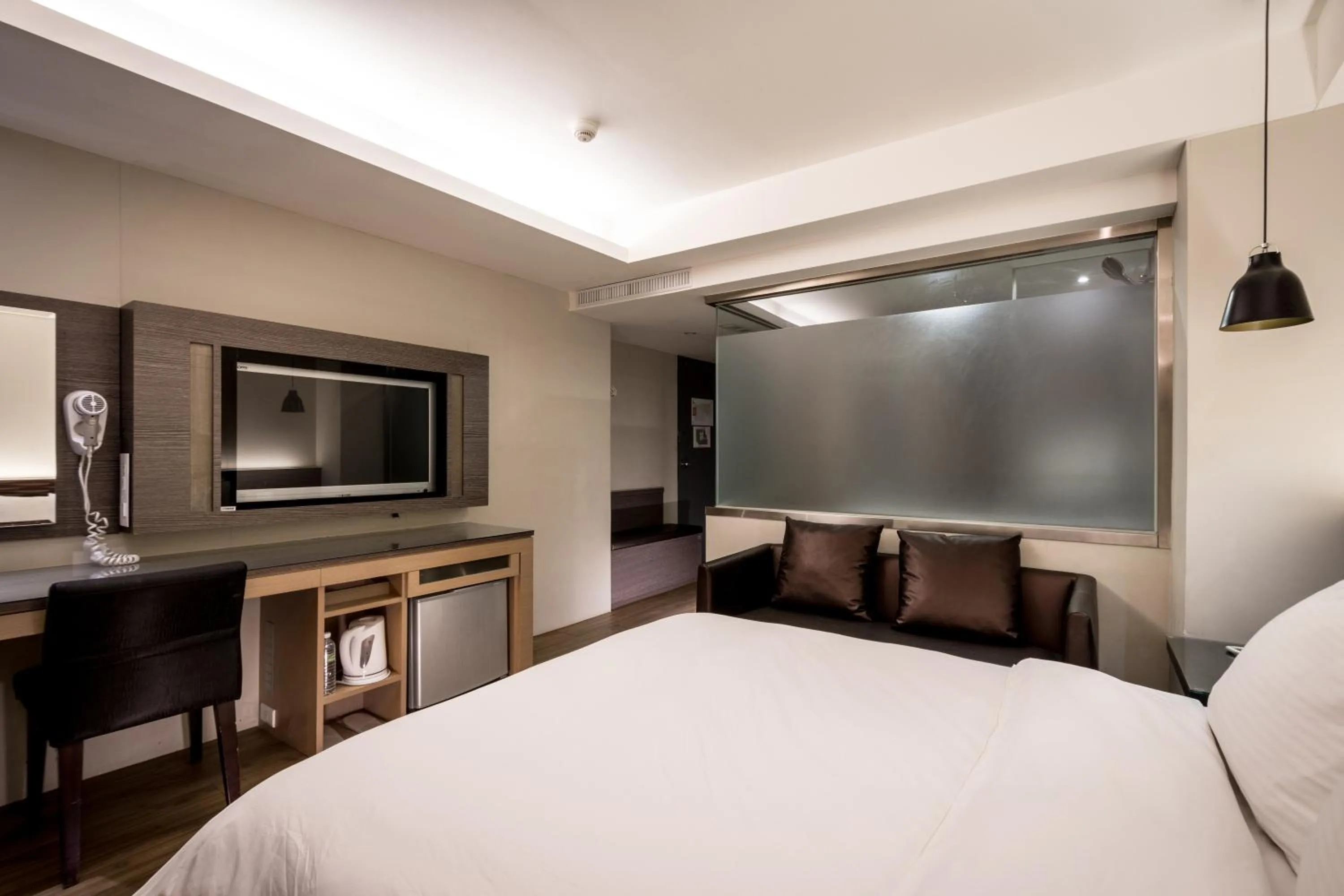 Photo of the whole room, Bed in Royal Garden Hotel