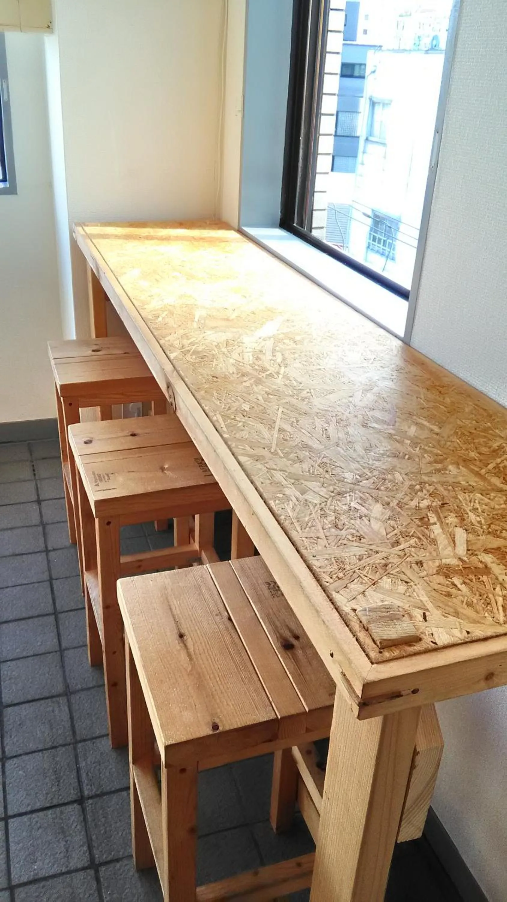 Communal lounge/ TV room, Dining Area in Base Inn Komagome Tokyo