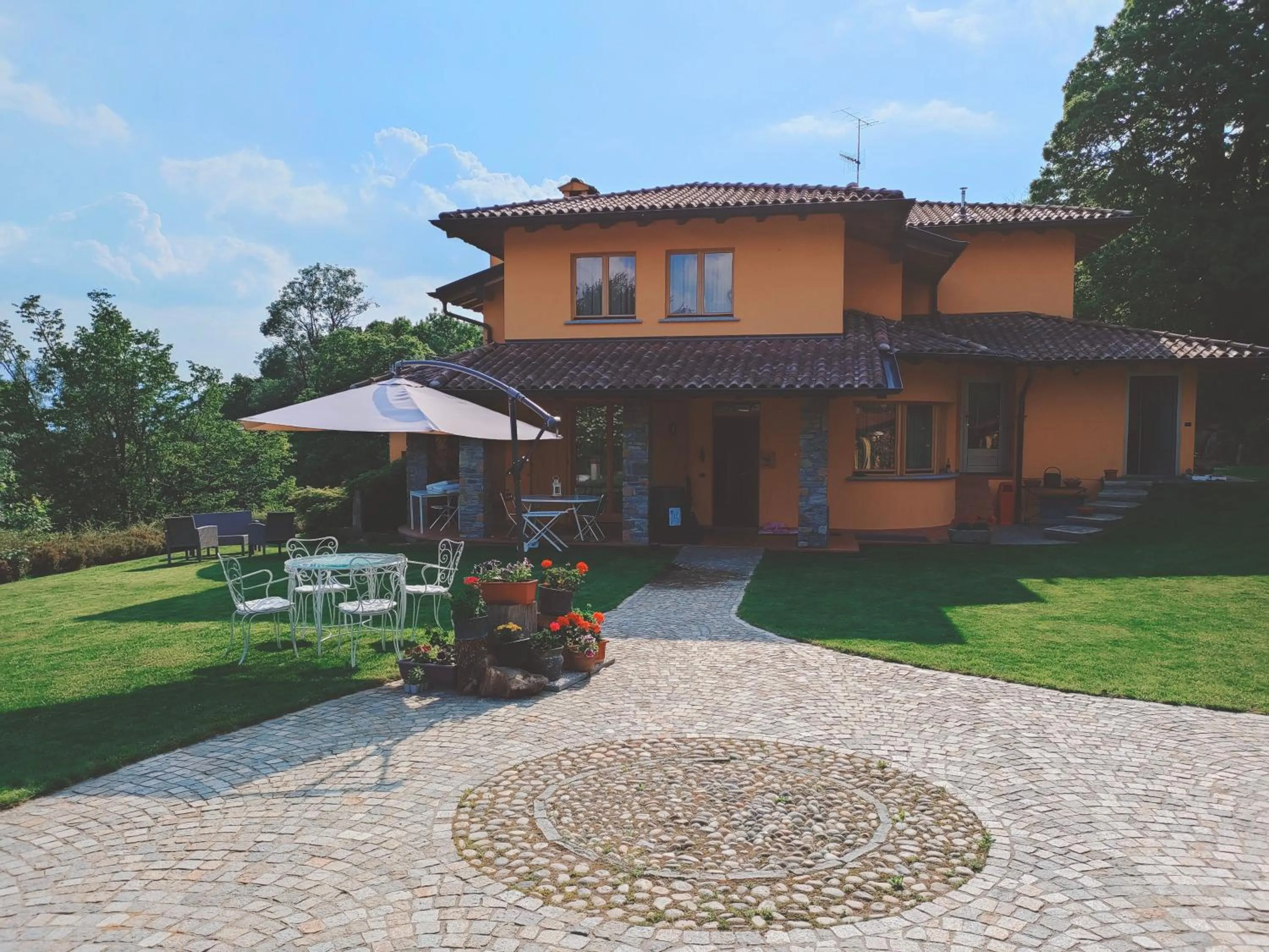Property building in B&B Villa Claudia