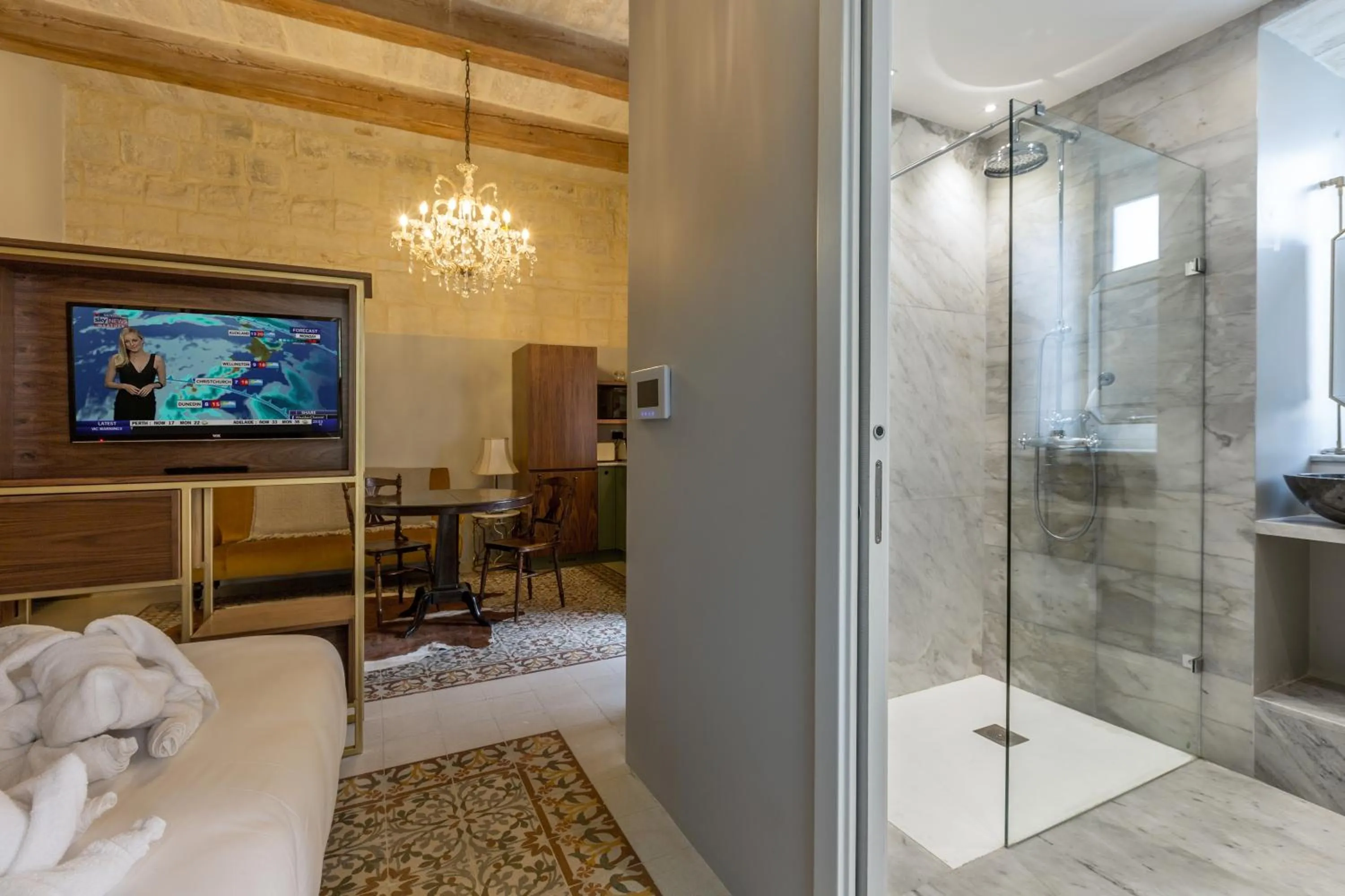 Photo of the whole room in Sally Port Suites