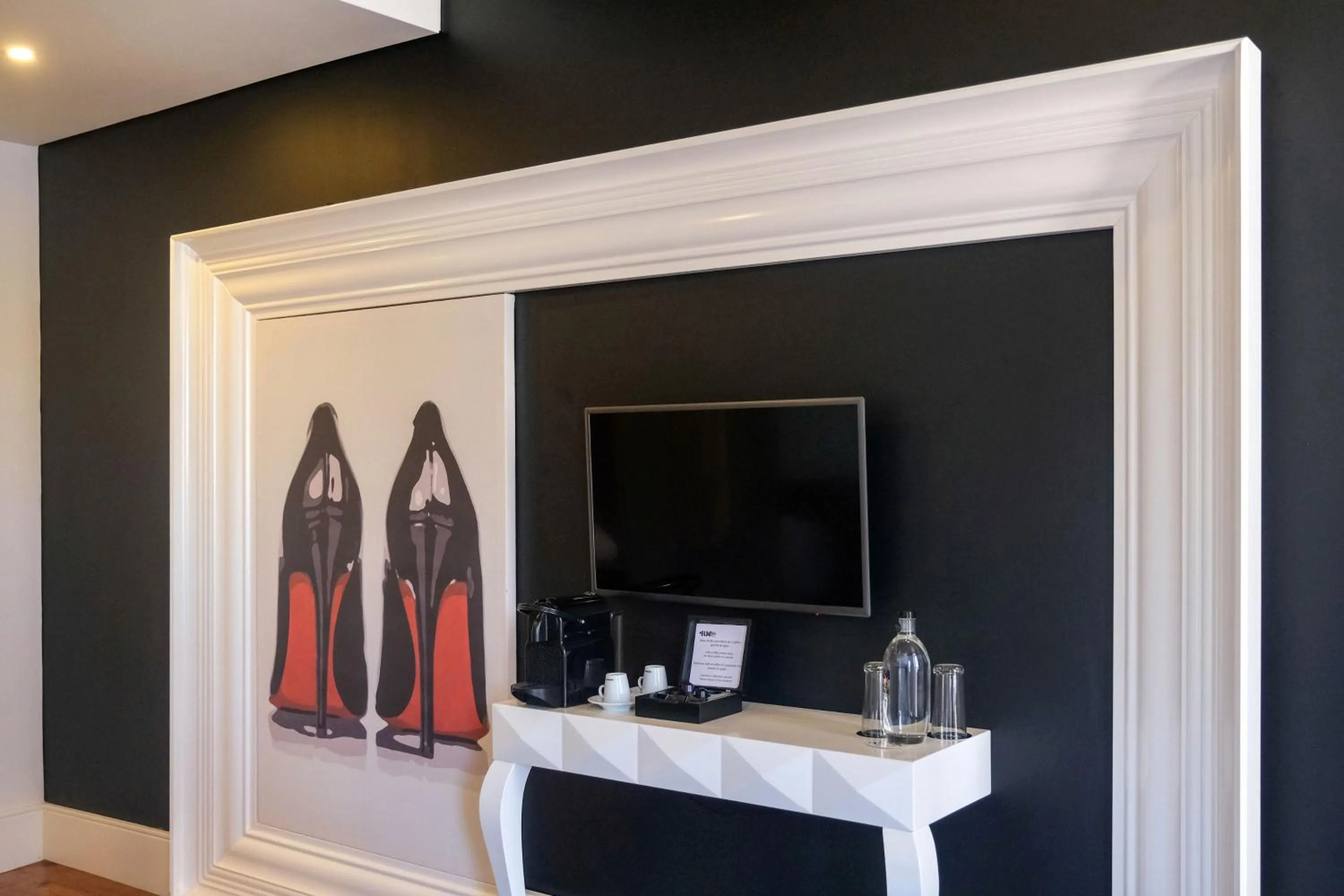 TV and multimedia in RM The Experience - Small Portuguese Hotels