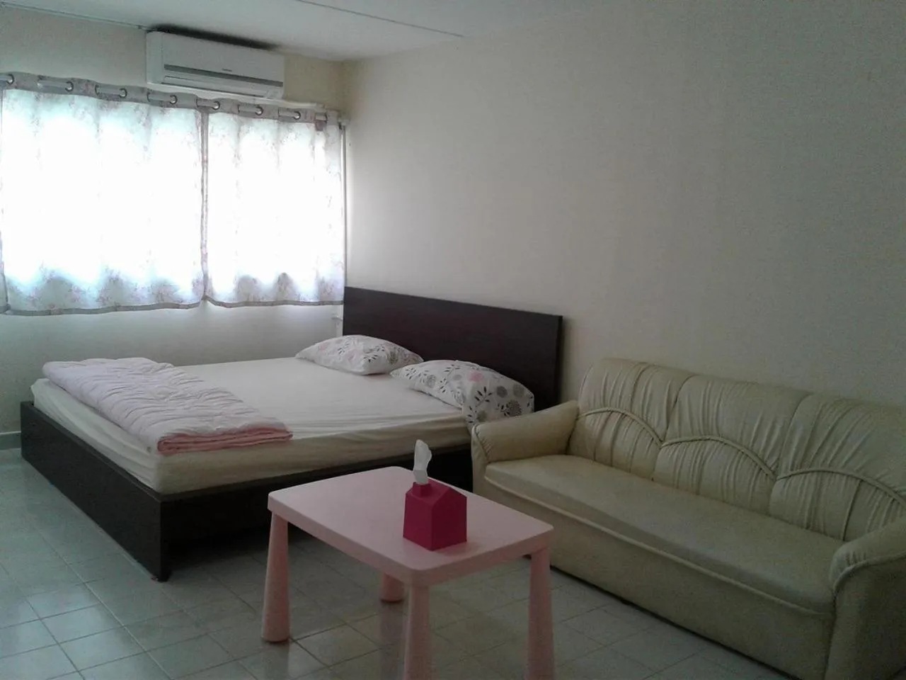 Bedroom, Bed in IMPACT Challenger Muang Thong Thani Service Apartment