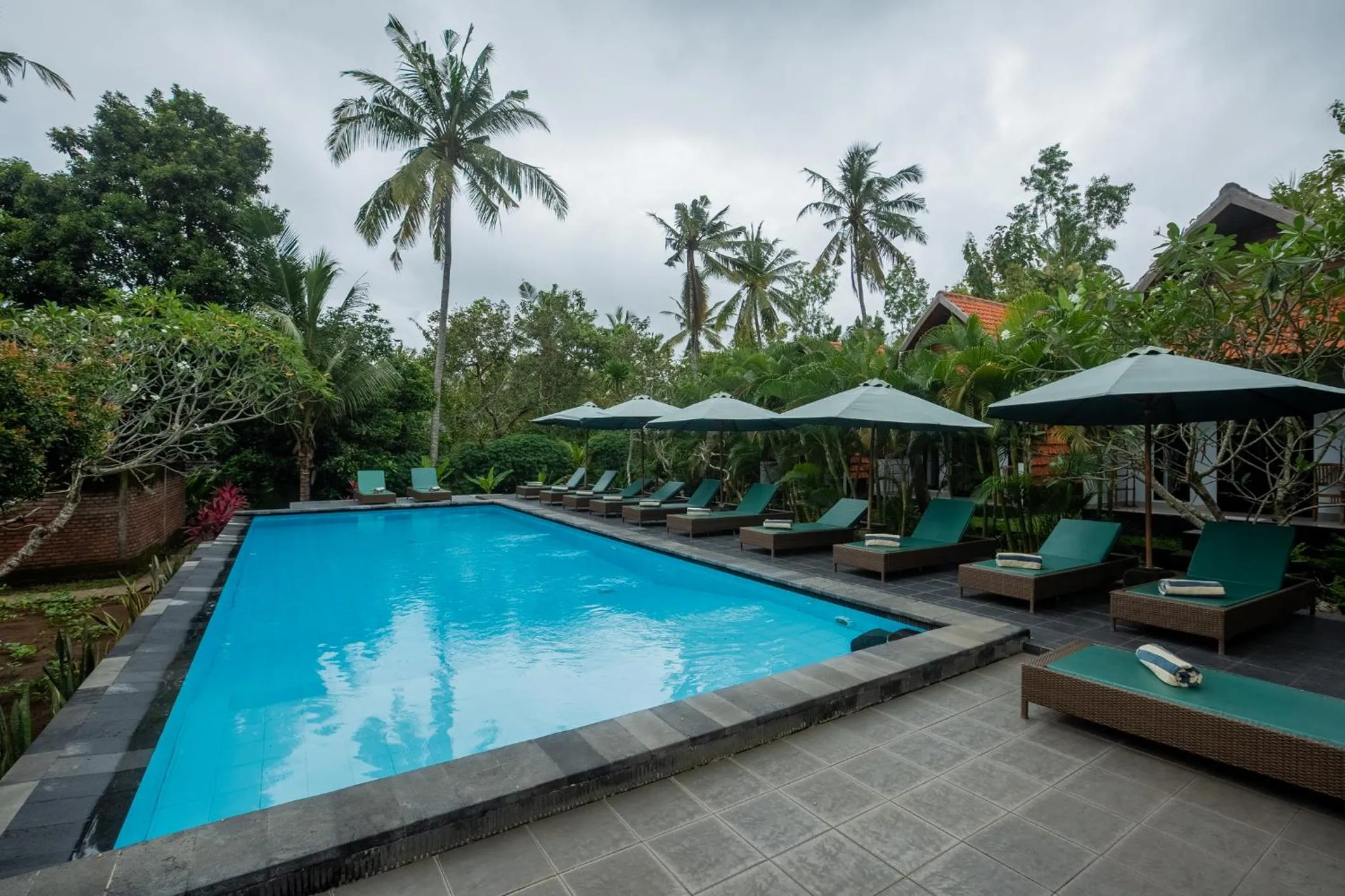 Swimming pool in Bintang Bungalow