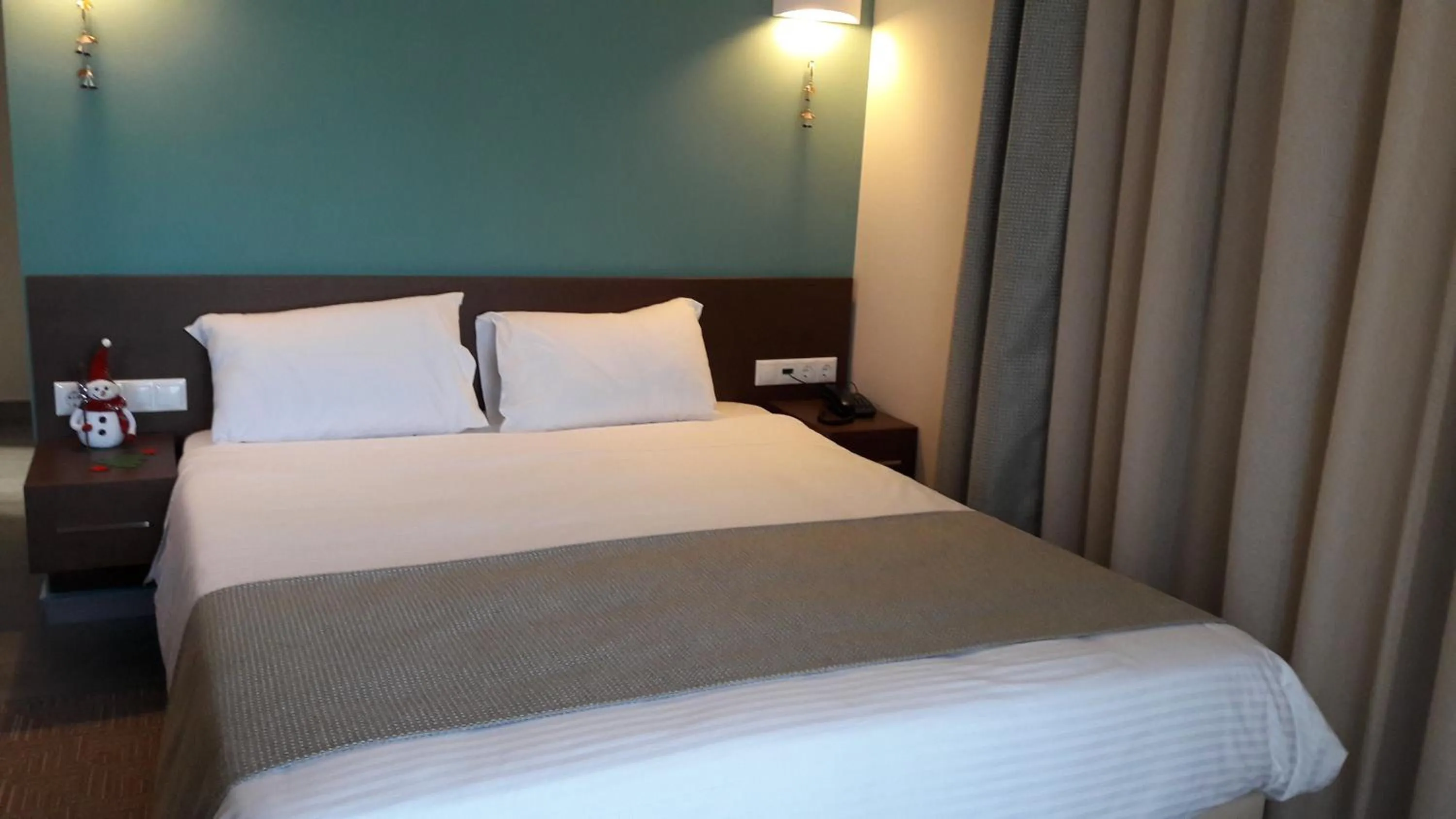 Decorative detail, Bed in Angels