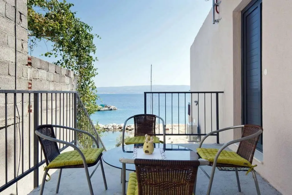 Facade/entrance in Apartments Romantica