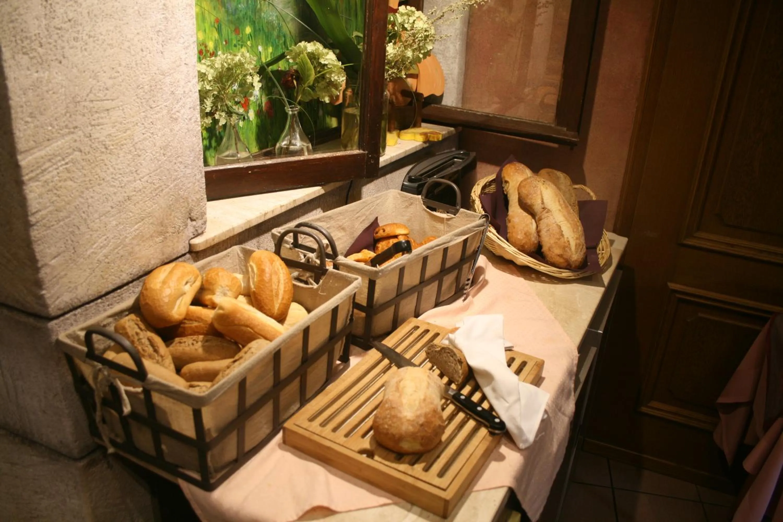 Continental breakfast in Logis Gourmet & Relax Wellness Hotel De La Sure