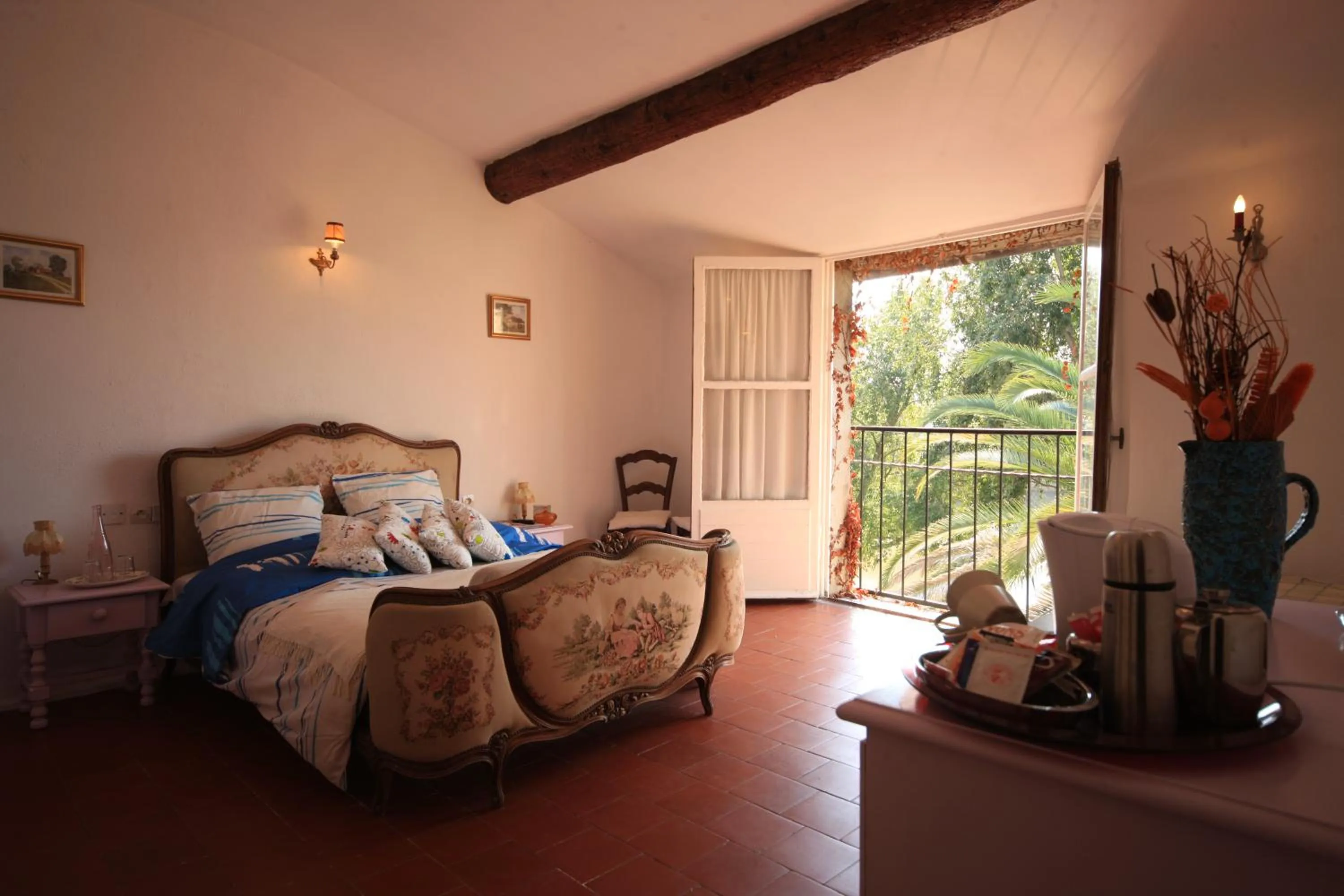 Bed in Maison De L'Orb