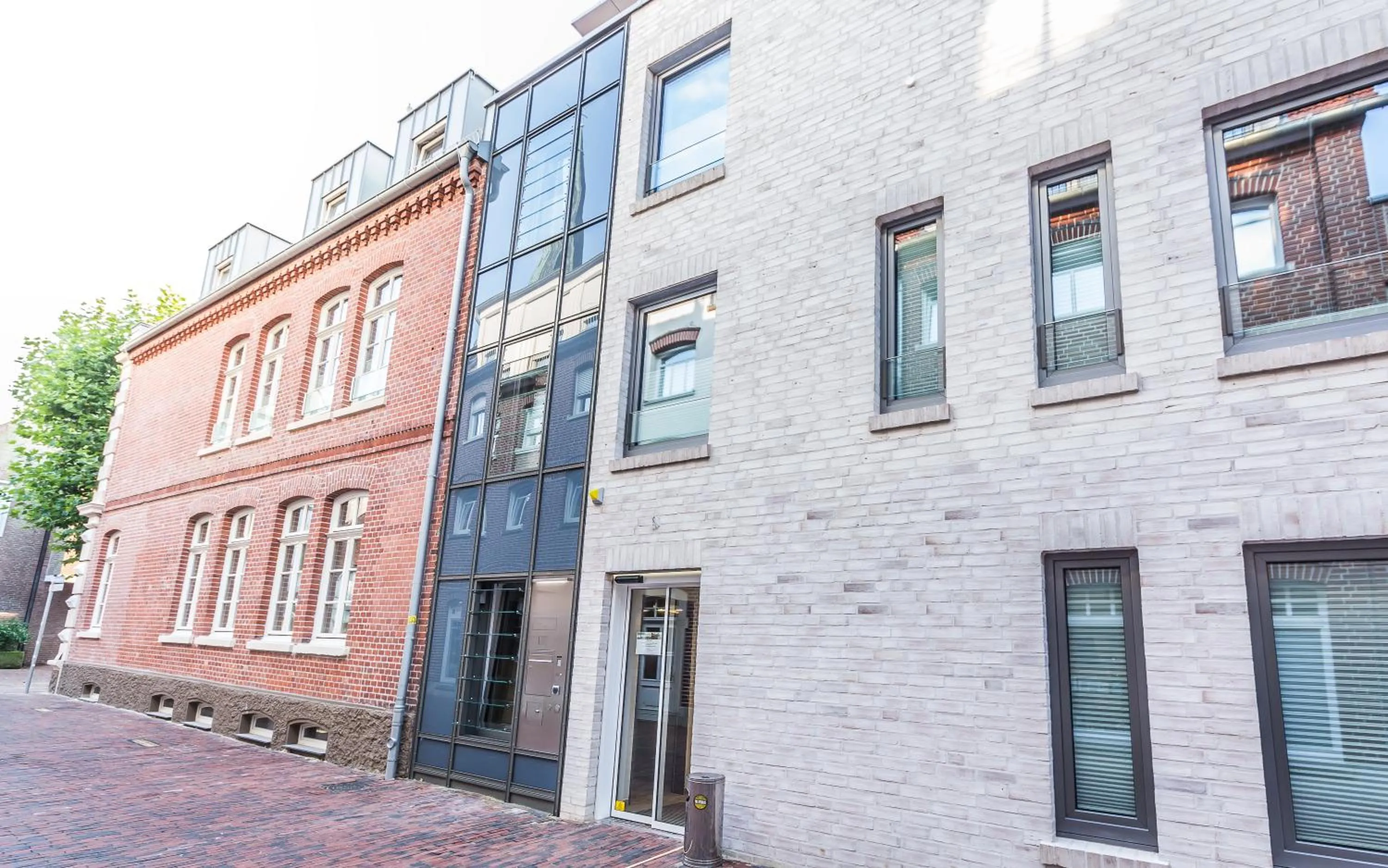 Facade/entrance in Burghotel Lingen