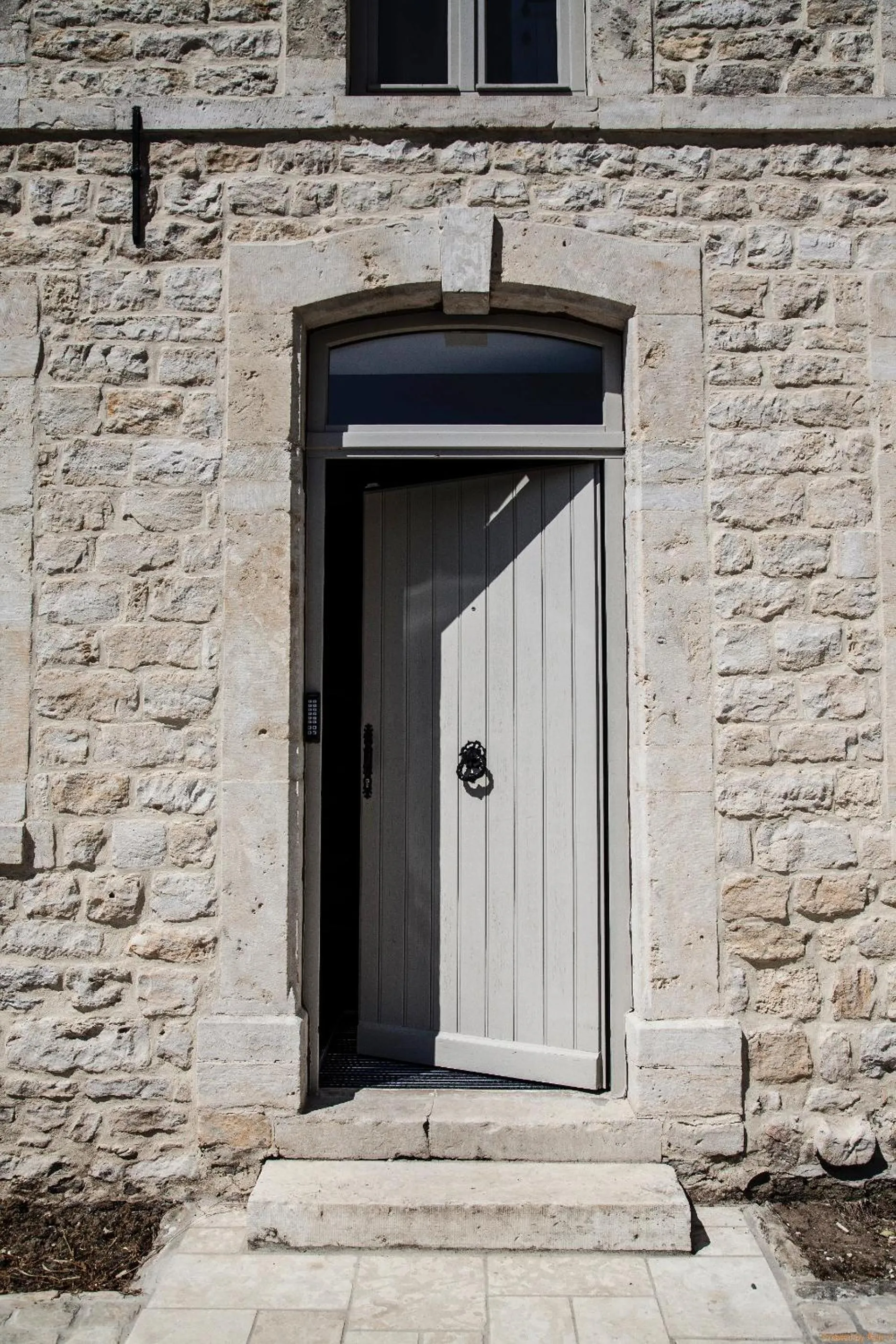 Facade/entrance in La maison en pierre