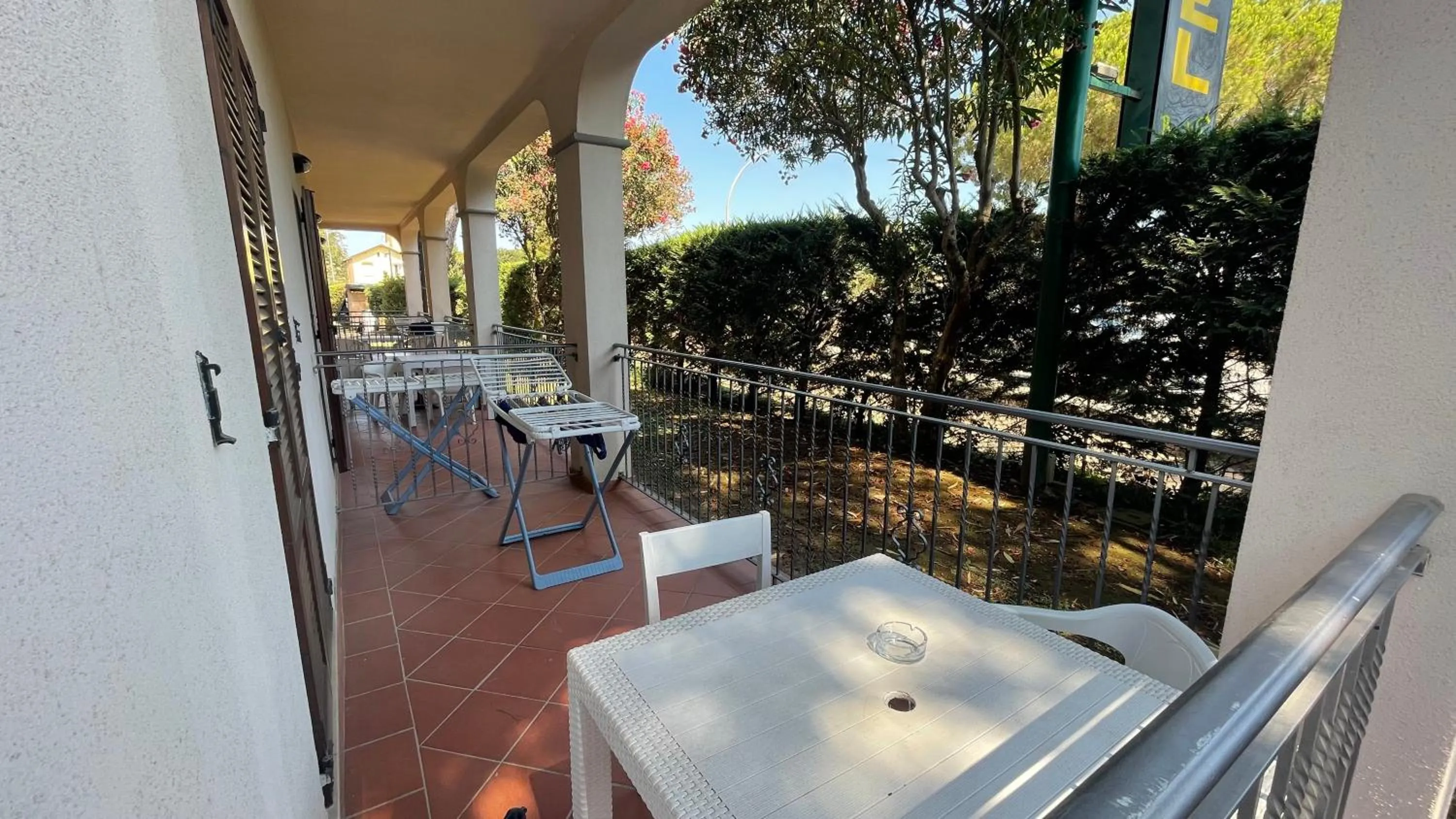 Quiet street view in Hotel Boschetto