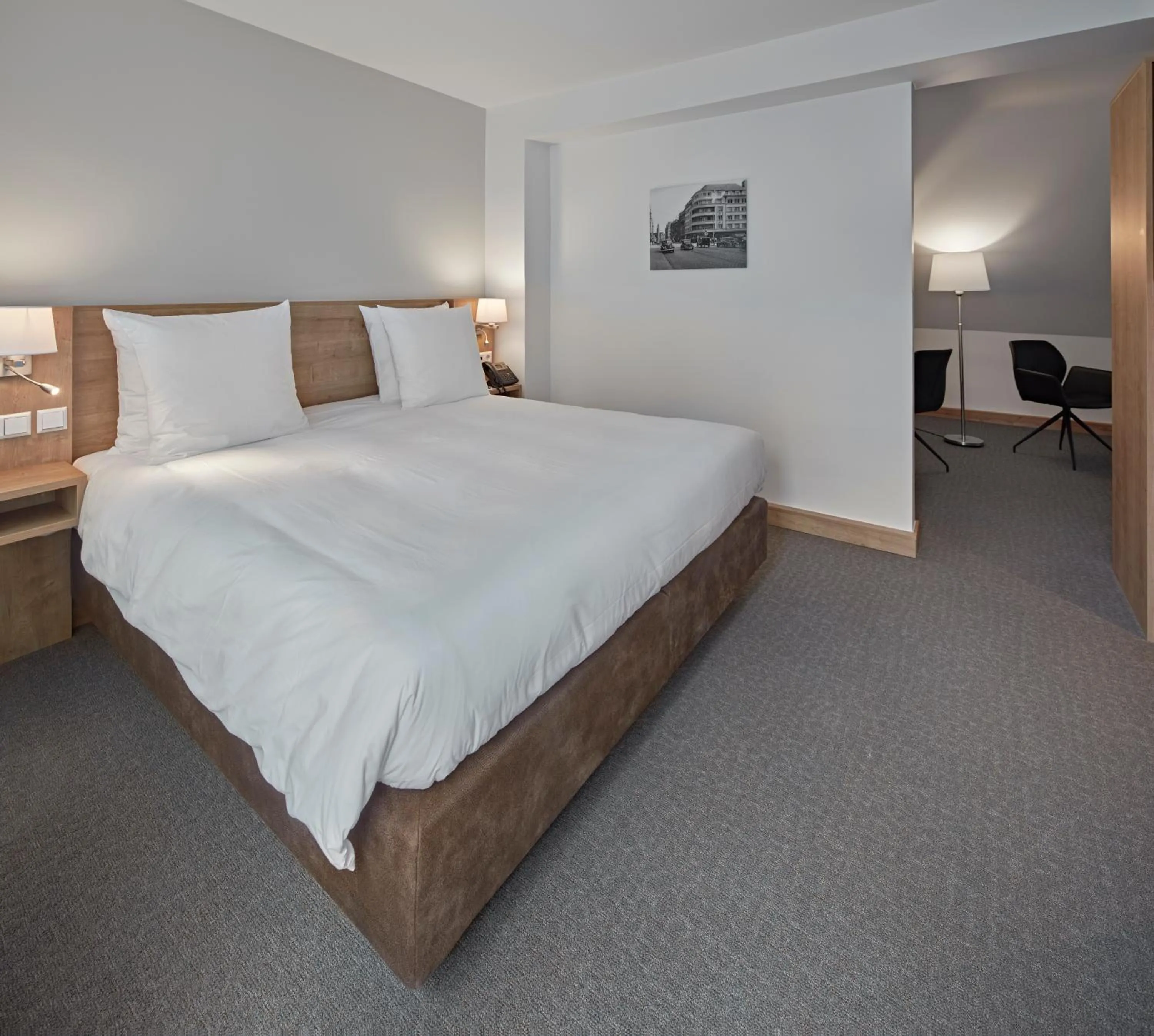 Bedroom, Bed in City Hotel