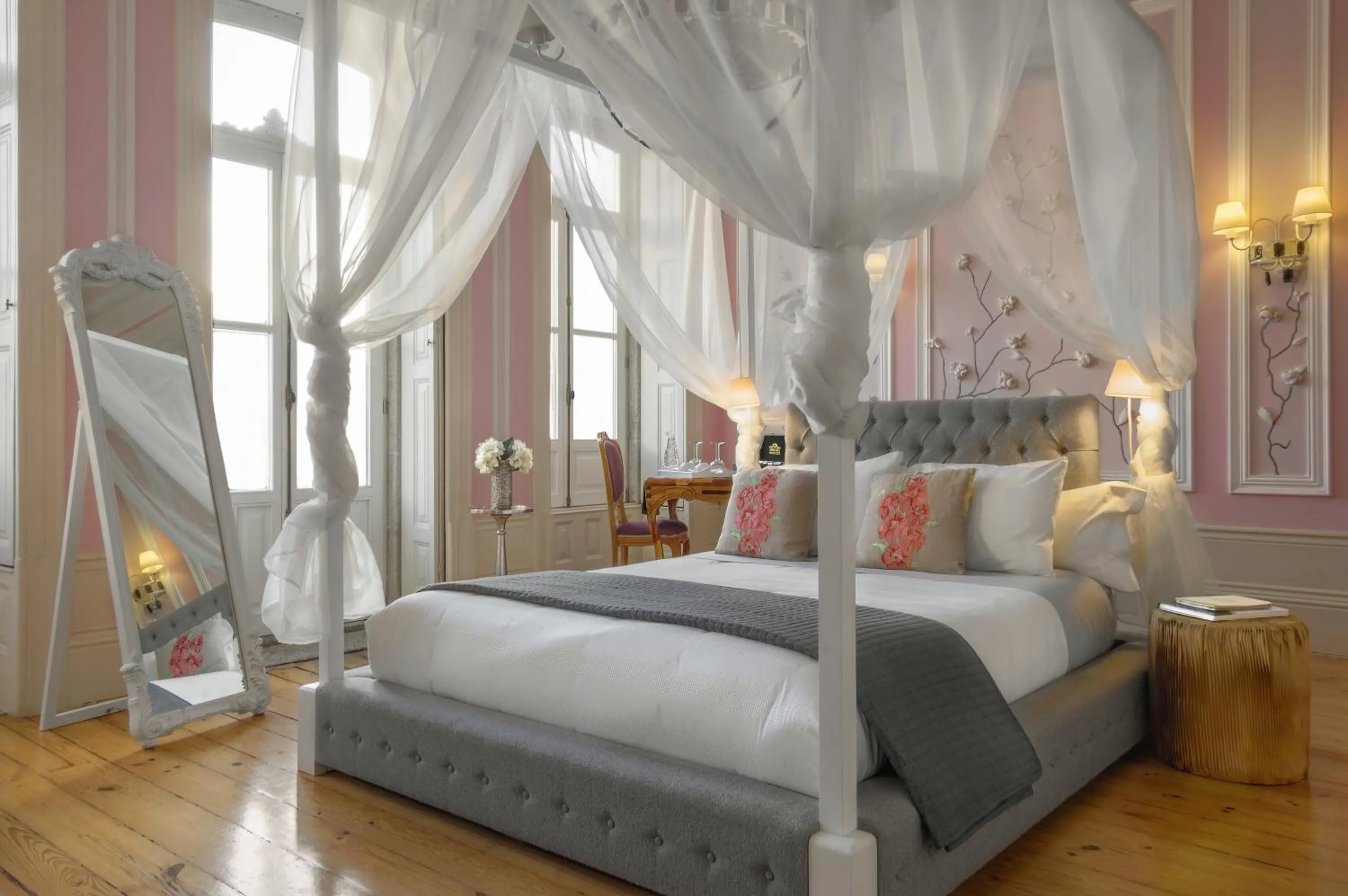 Shower, Bed in Boavista Eco-Luxury House
