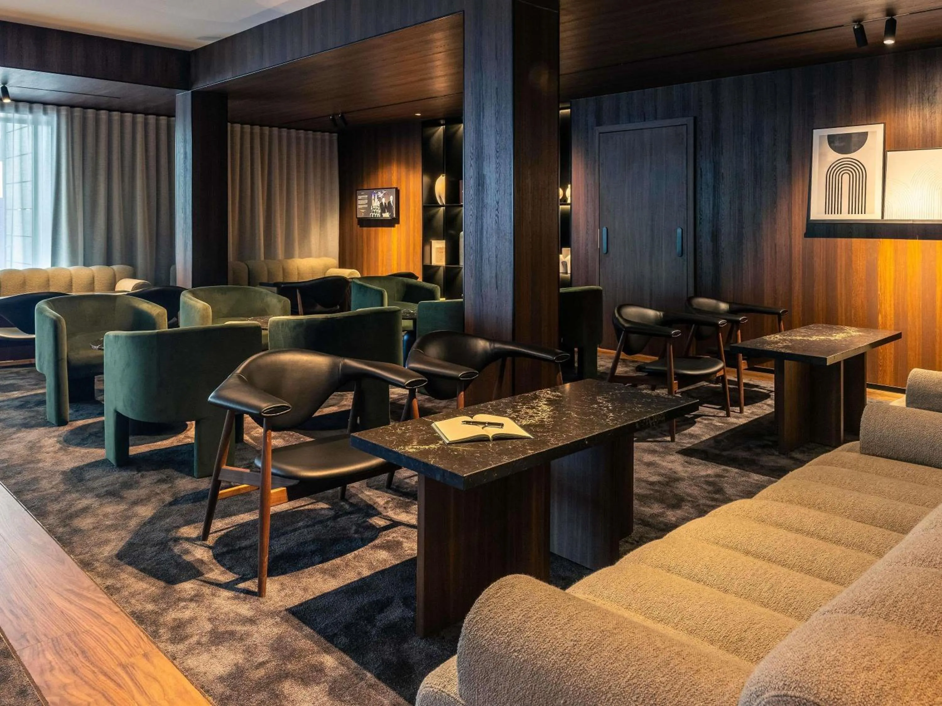 Restaurant/places to eat in Novotel Luxembourg Kirchberg