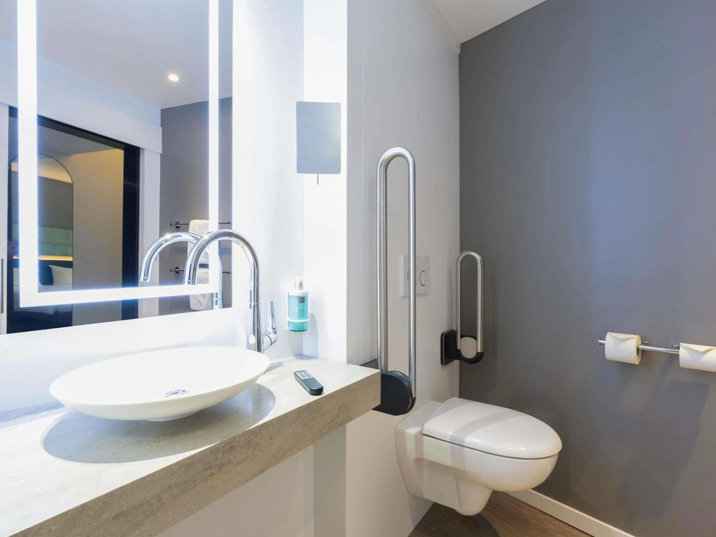 Bedroom in Novotel Luxembourg Kirchberg