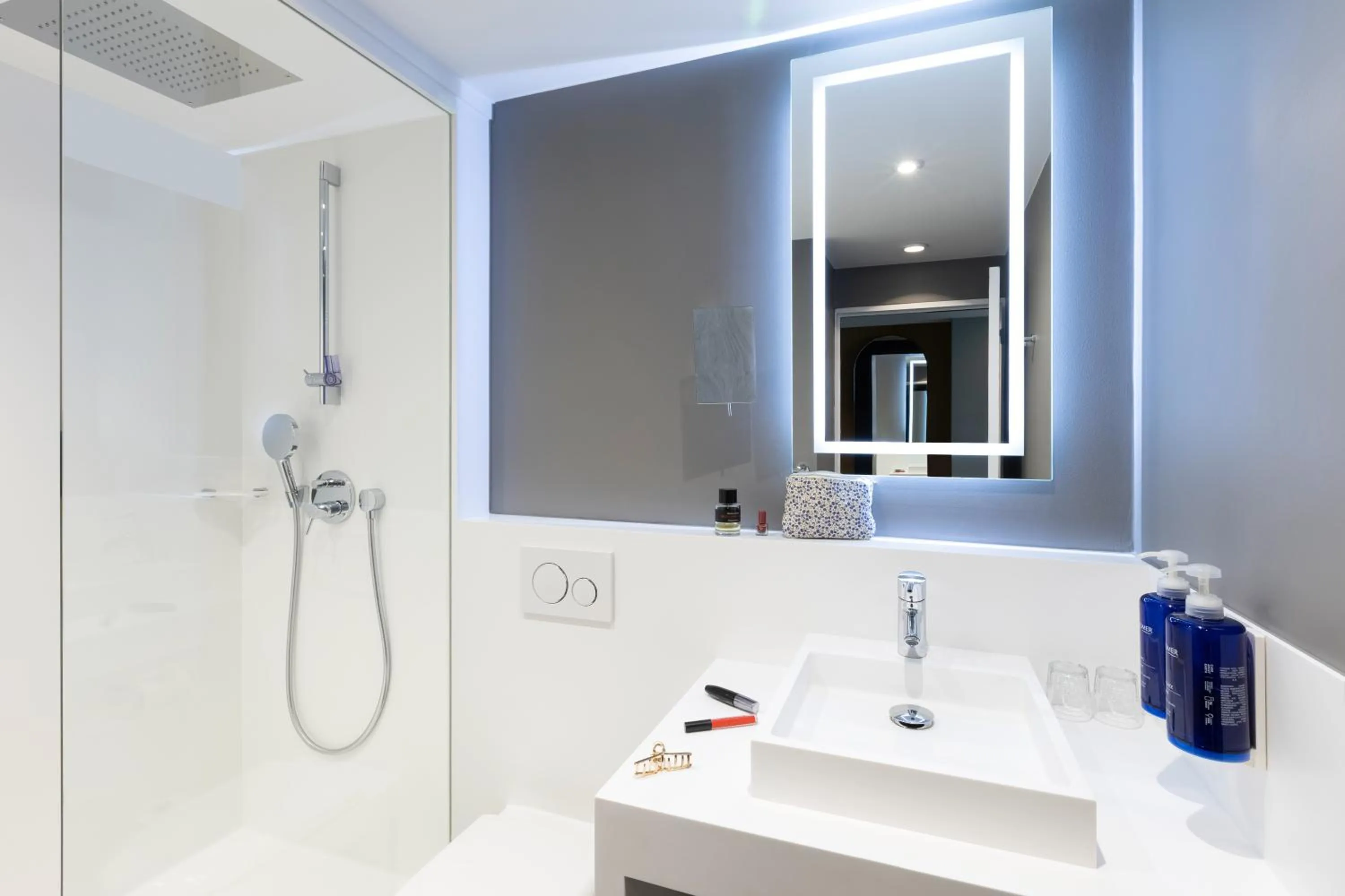 Bathroom in Novotel Luxembourg Kirchberg