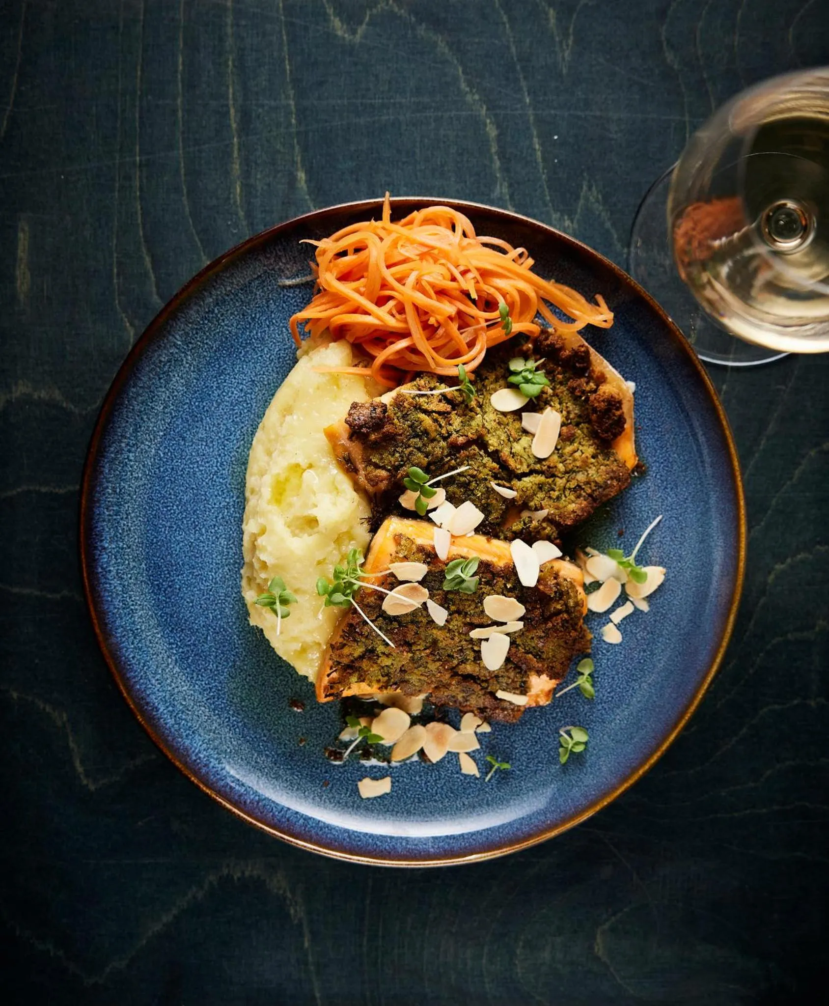 Restaurant/places to eat in Midgard Base Camp