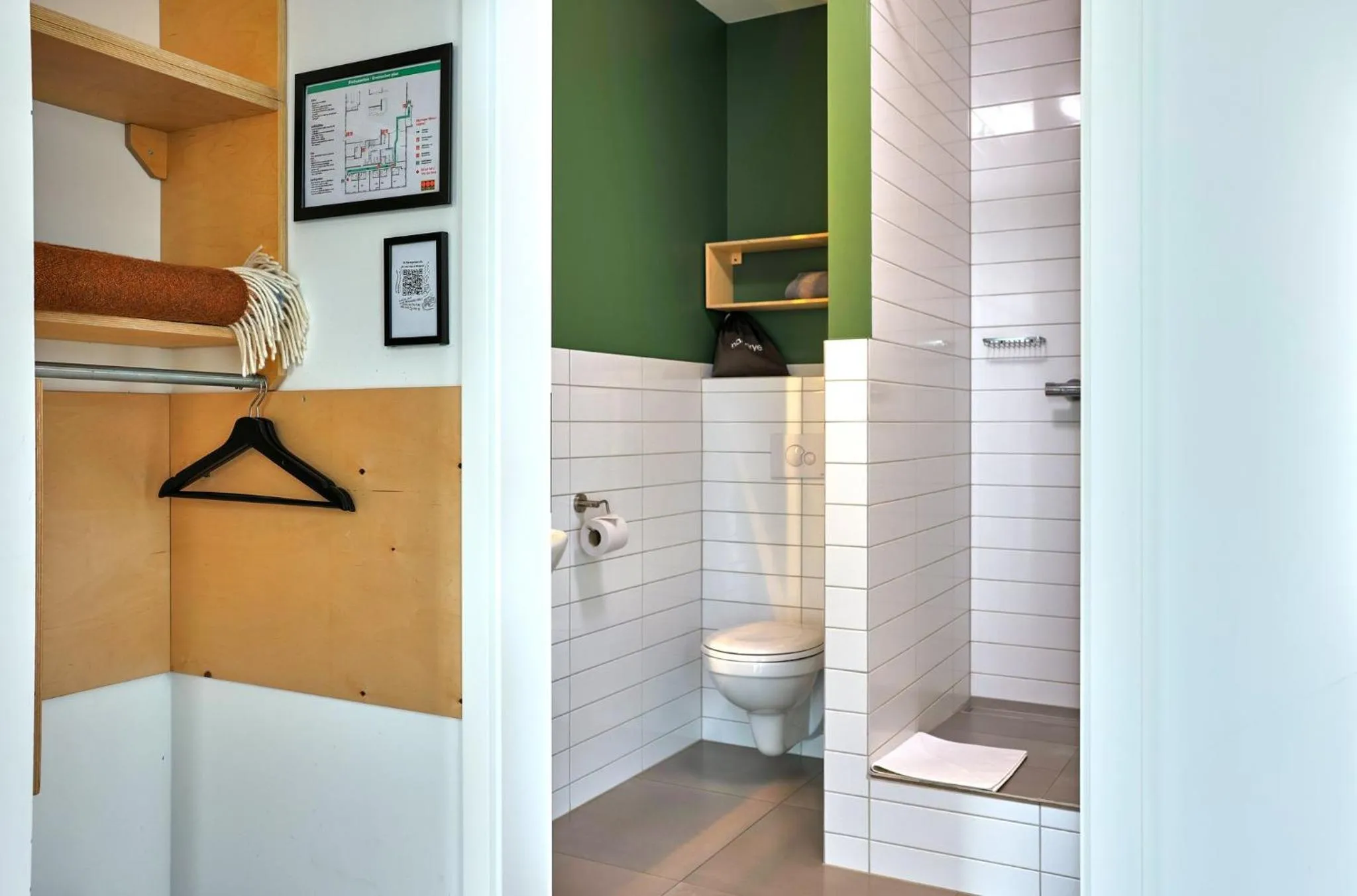 Bathroom in Midgard Base Camp