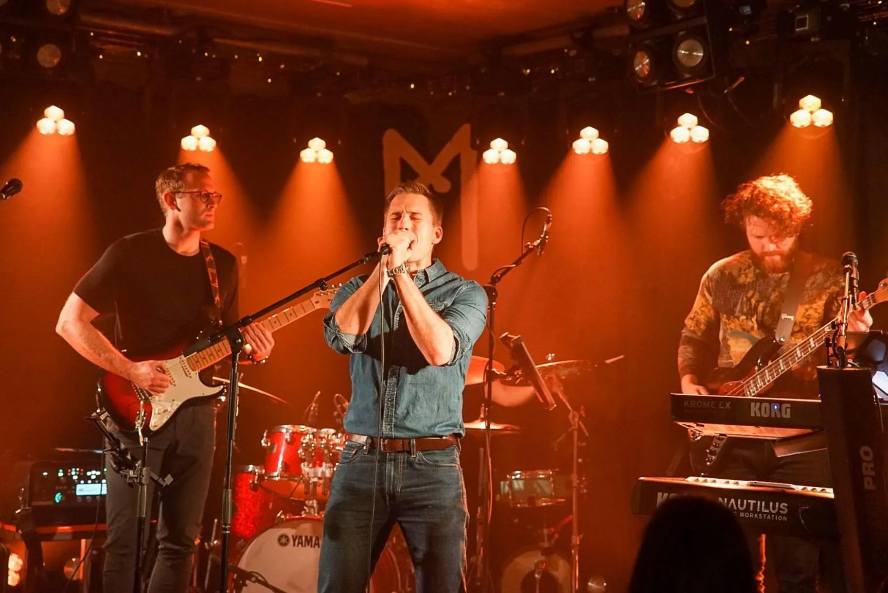 Evening entertainment in Midgard Base Camp