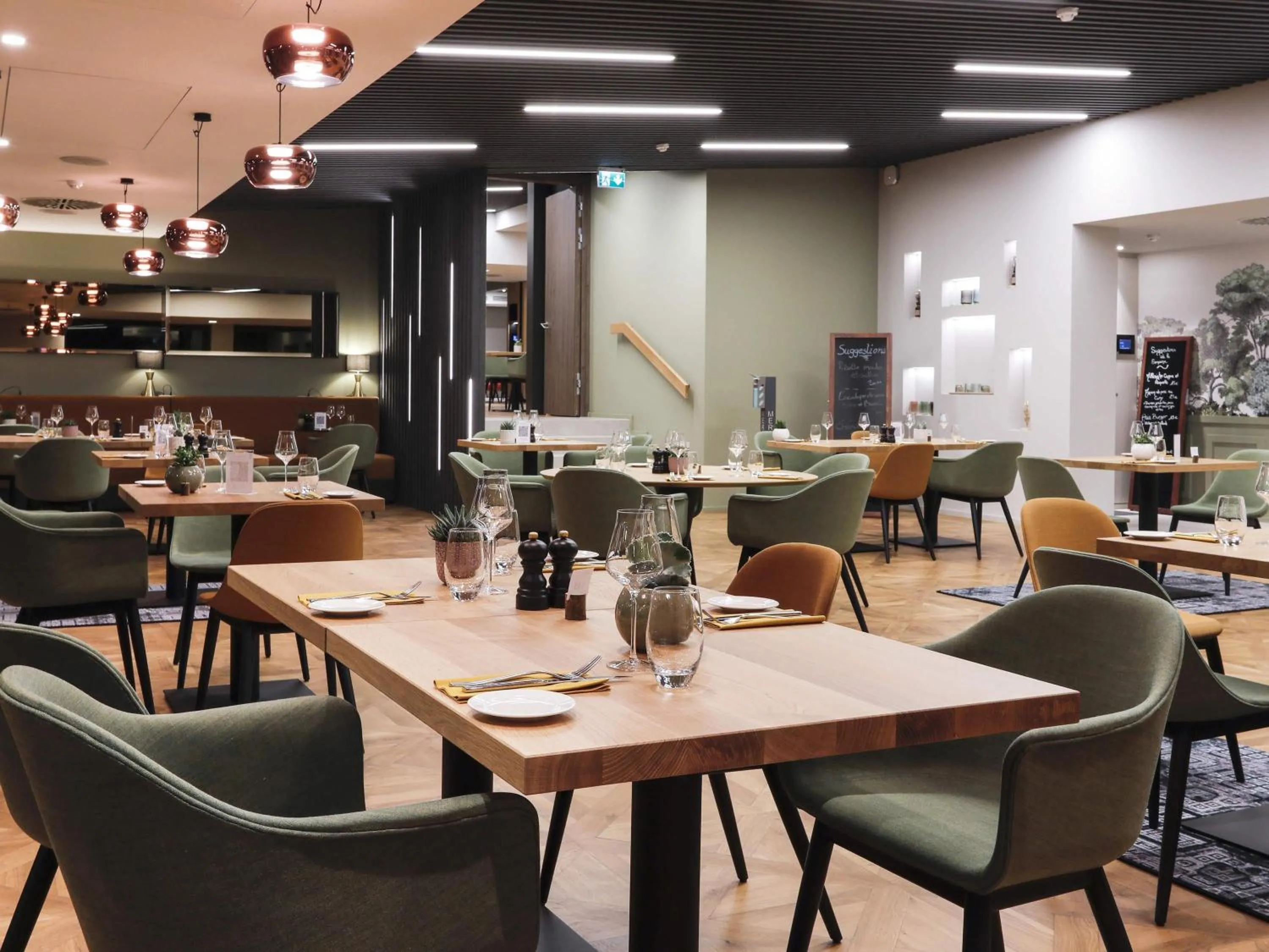 Restaurant/places to eat in Mercure Luxembourg Kikuoka Golf & Spa