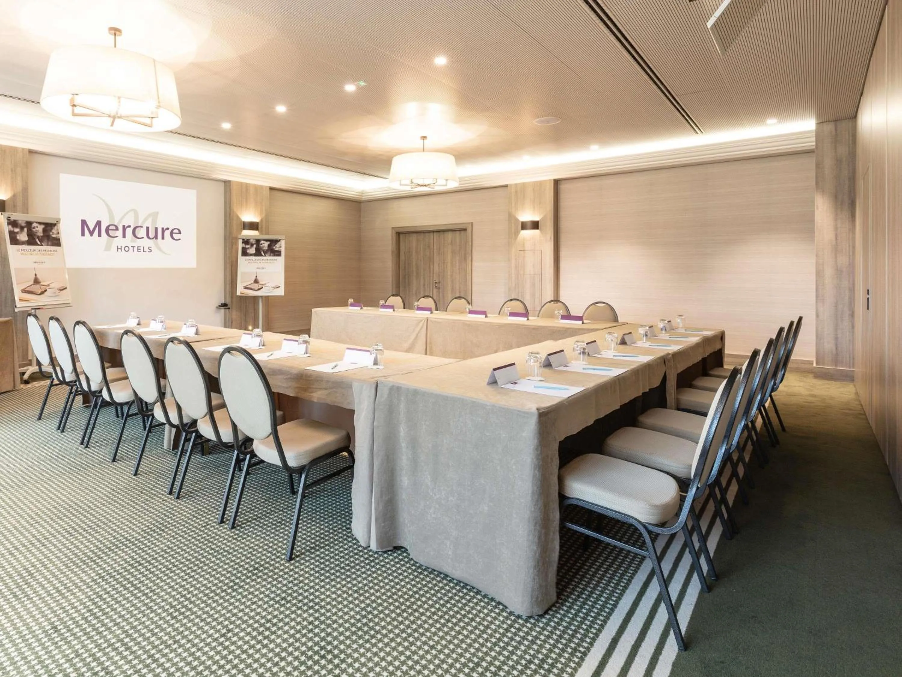 Meeting/conference room in Mercure Luxembourg Kikuoka Golf & Spa