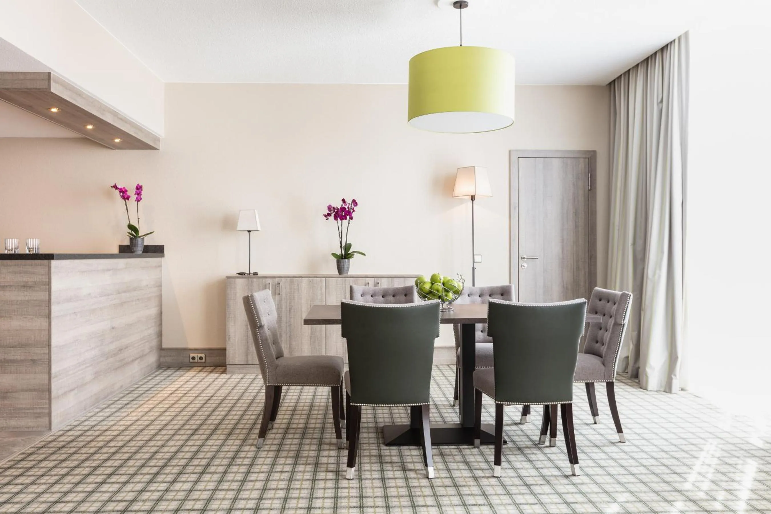 Kitchen or kitchenette in Mercure Luxembourg Kikuoka Golf & Spa