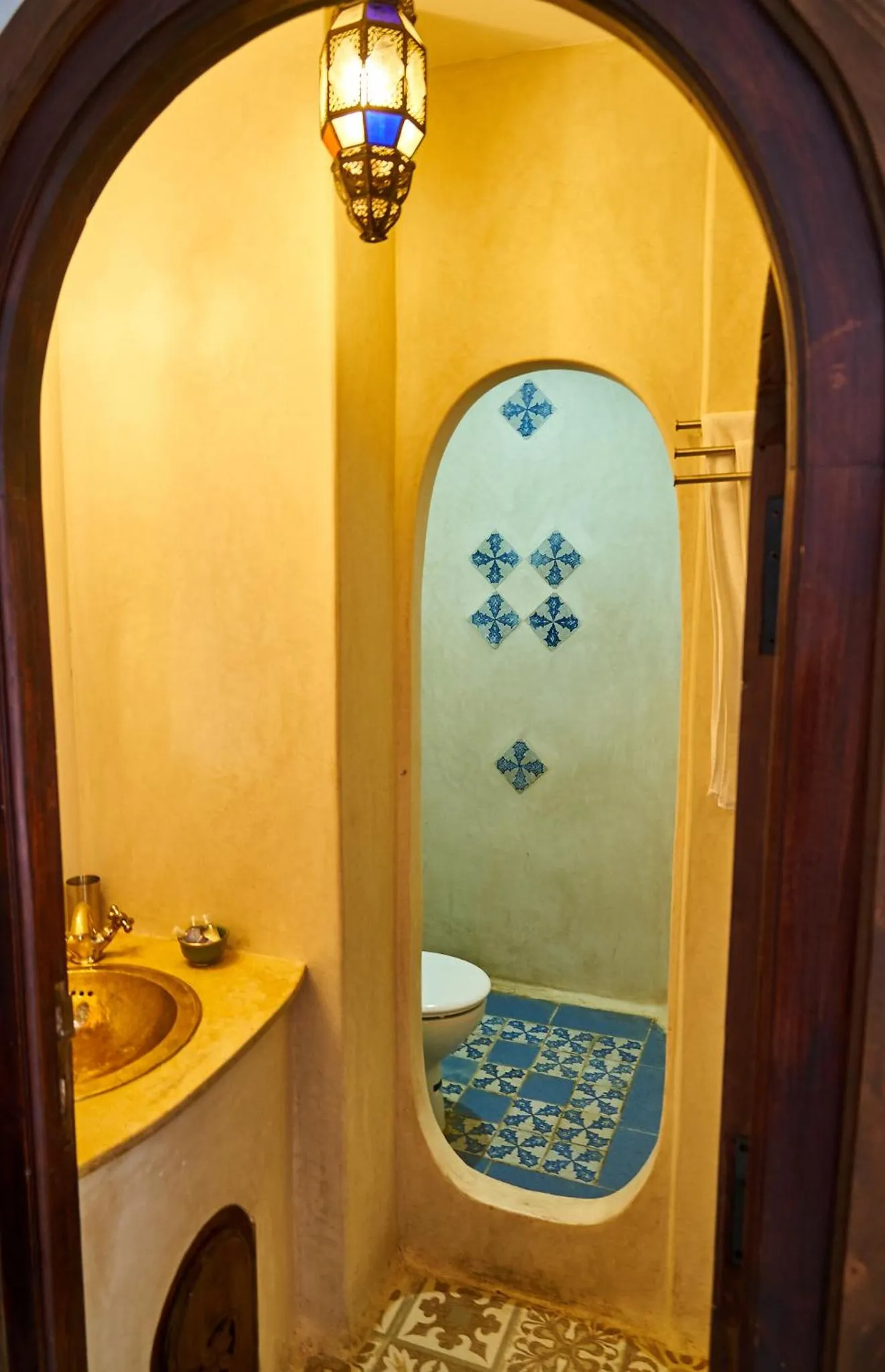 Shower in Dar Yakout