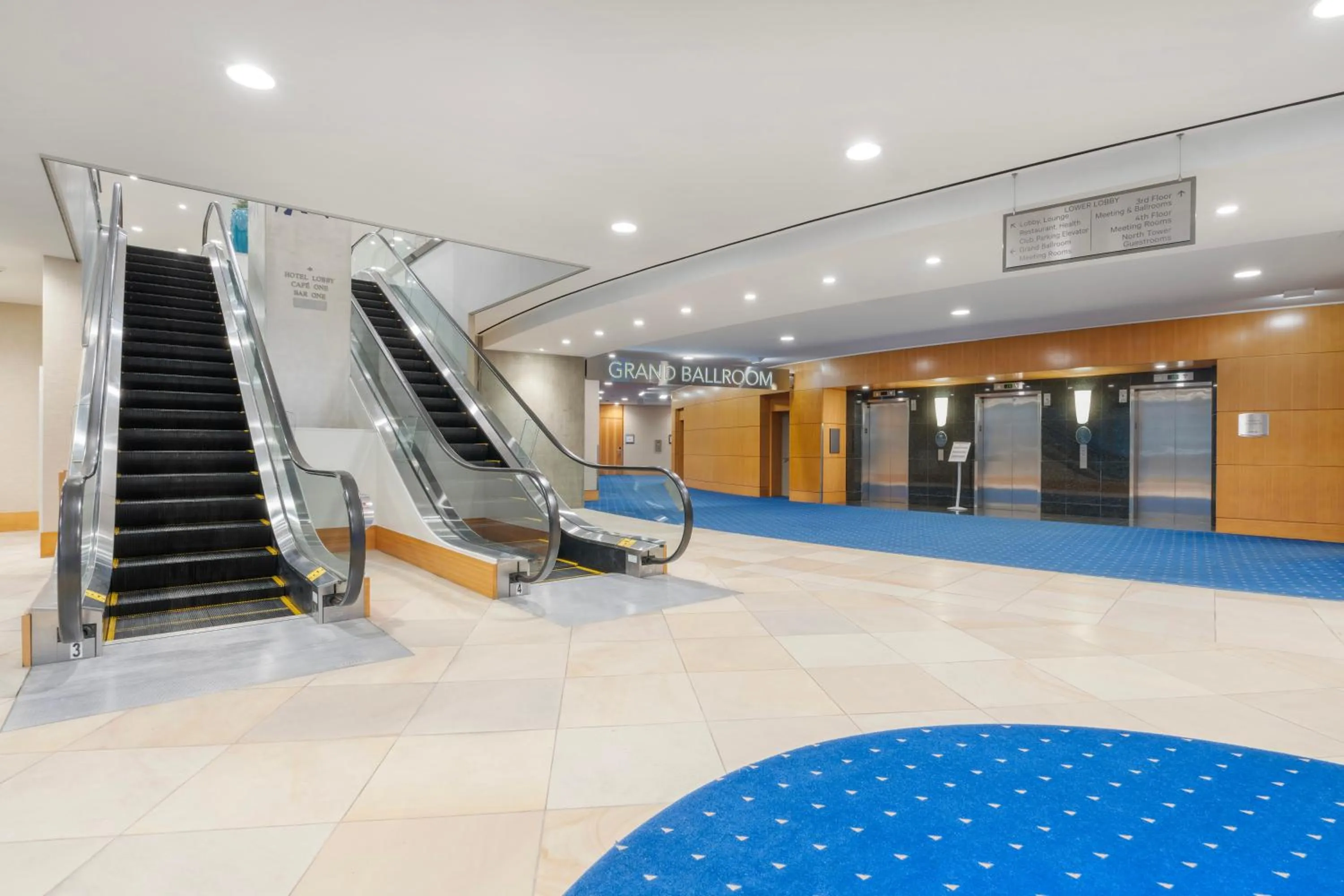 Lobby or reception in Embarc Vancouver