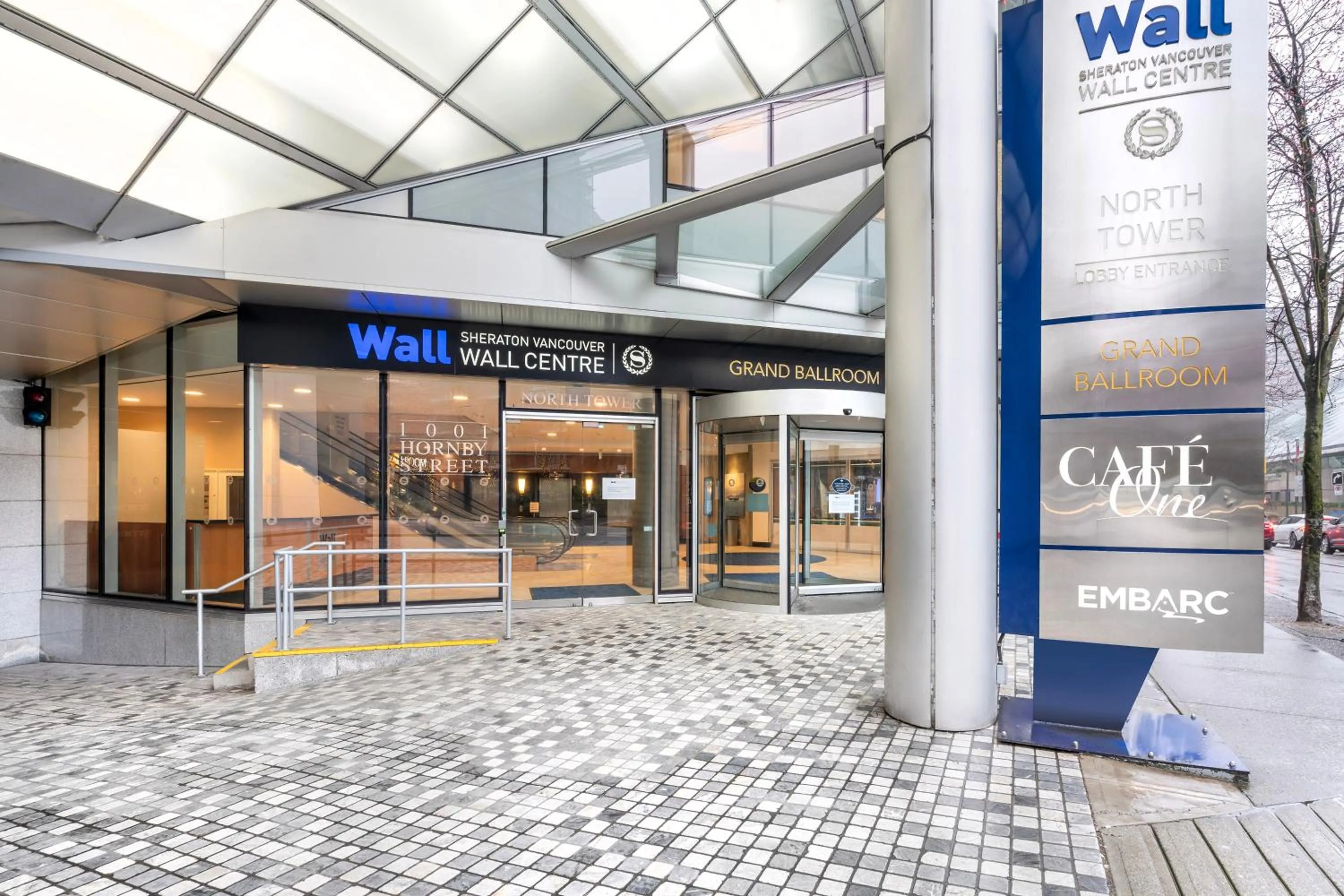 Property building in Embarc Vancouver